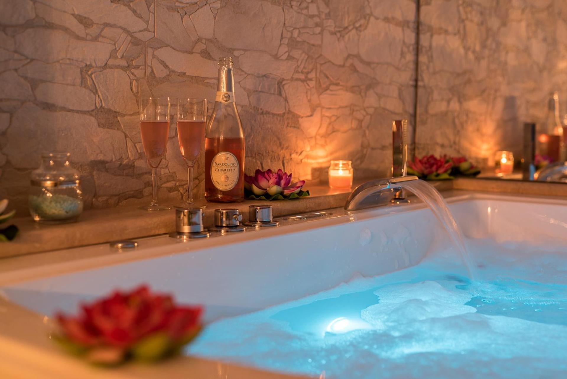 Queen Room With Spa Bath photo 2