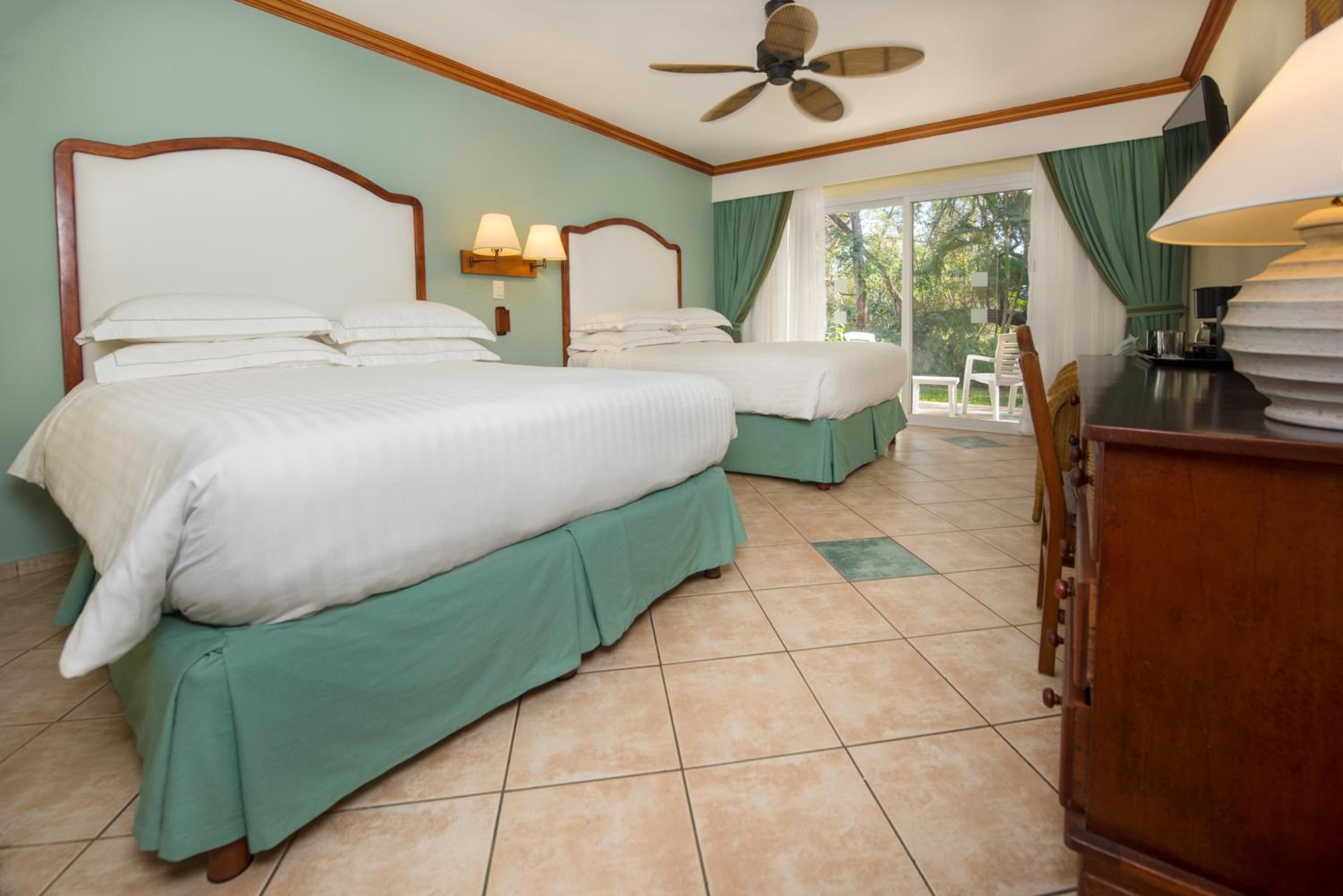 Superior Room (3 adults + 1 child)