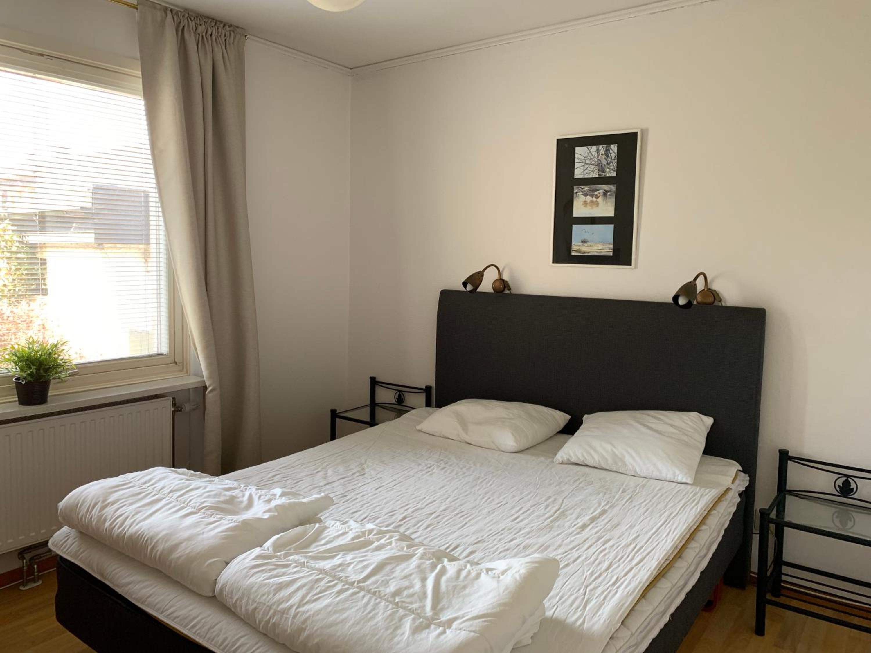 One-Bedroom Apartment - Photo 35