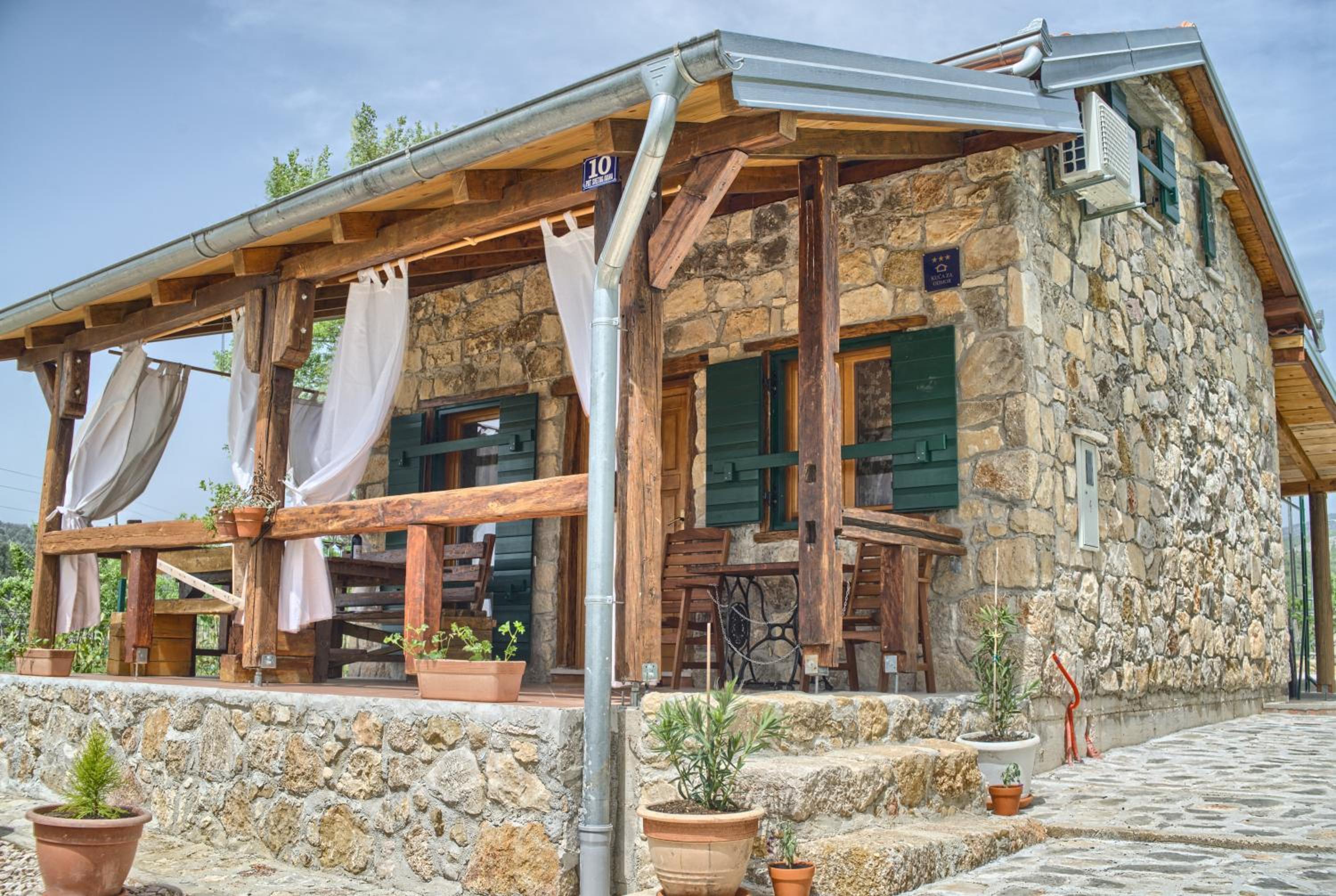 Three-Bedroom Chalet photo 3
