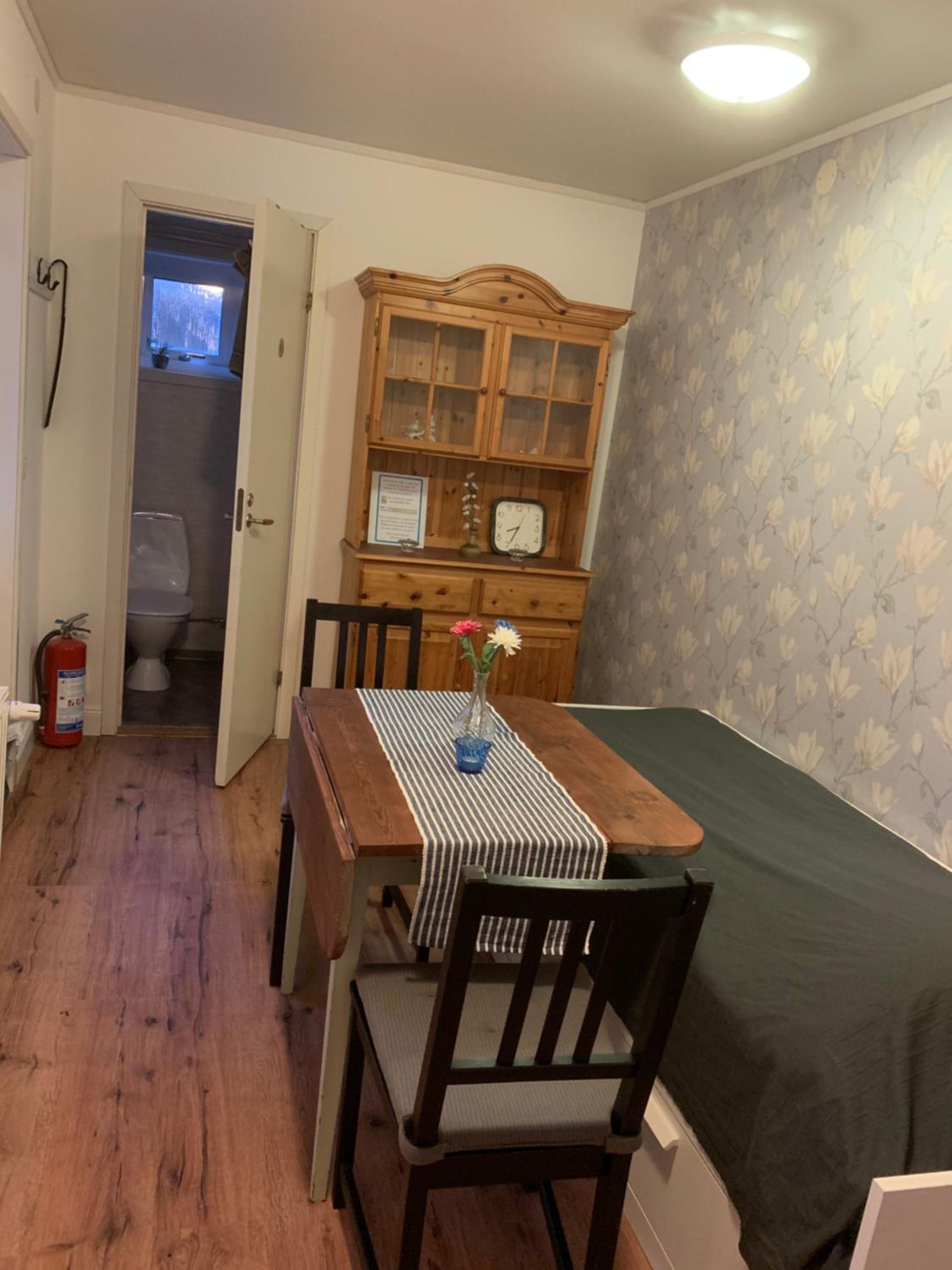 One-Bedroom Apartment - Photo 11