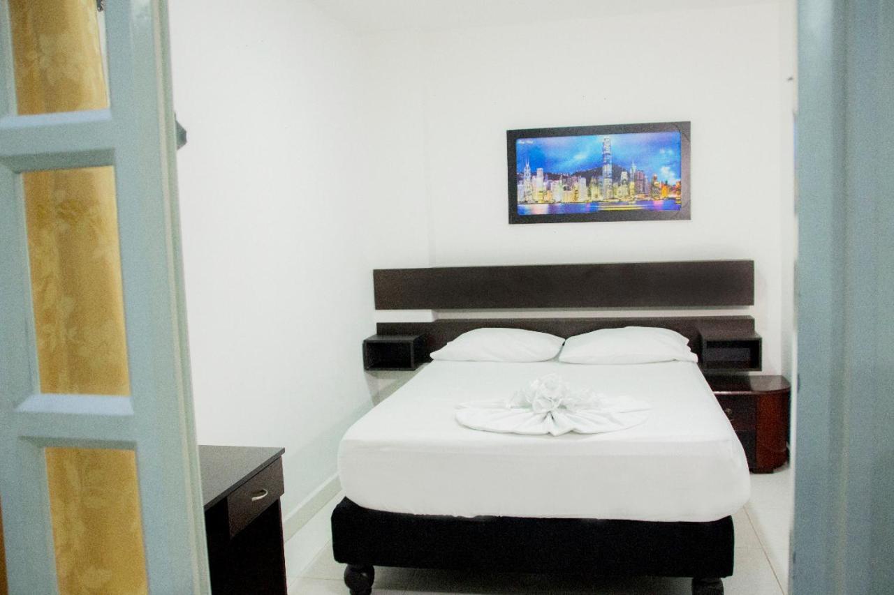 Single Room with Private Bathroom photo 3