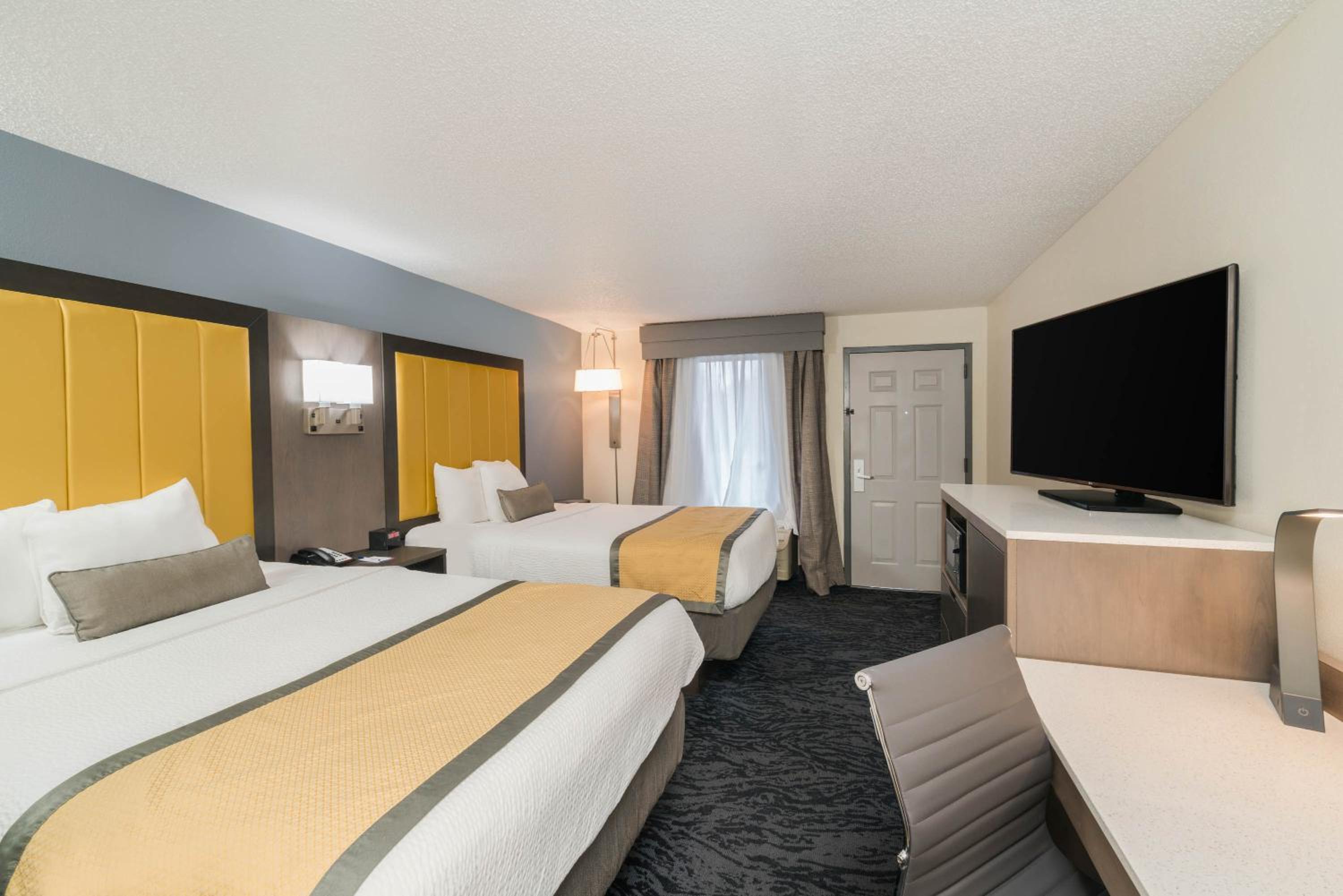 Double Room with Two Double Beds - Non-Smoking - Photo 1