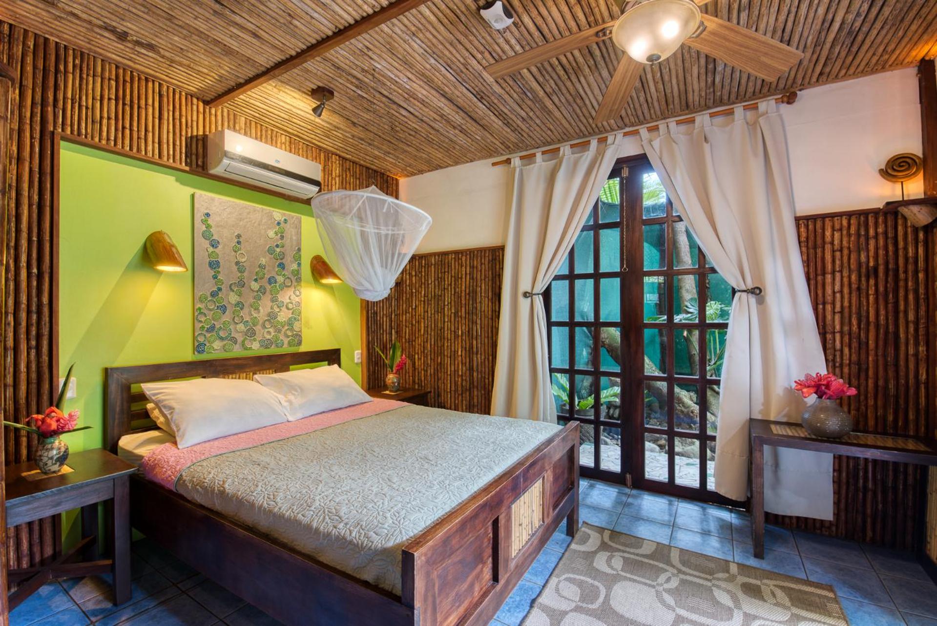 Red Frog Tropical Suite