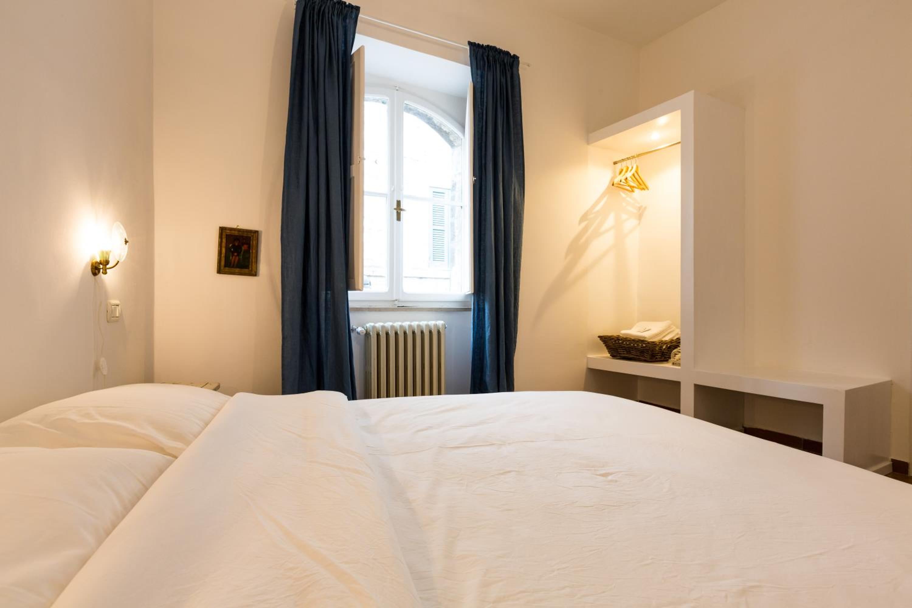 Deluxe Room - Photo 17