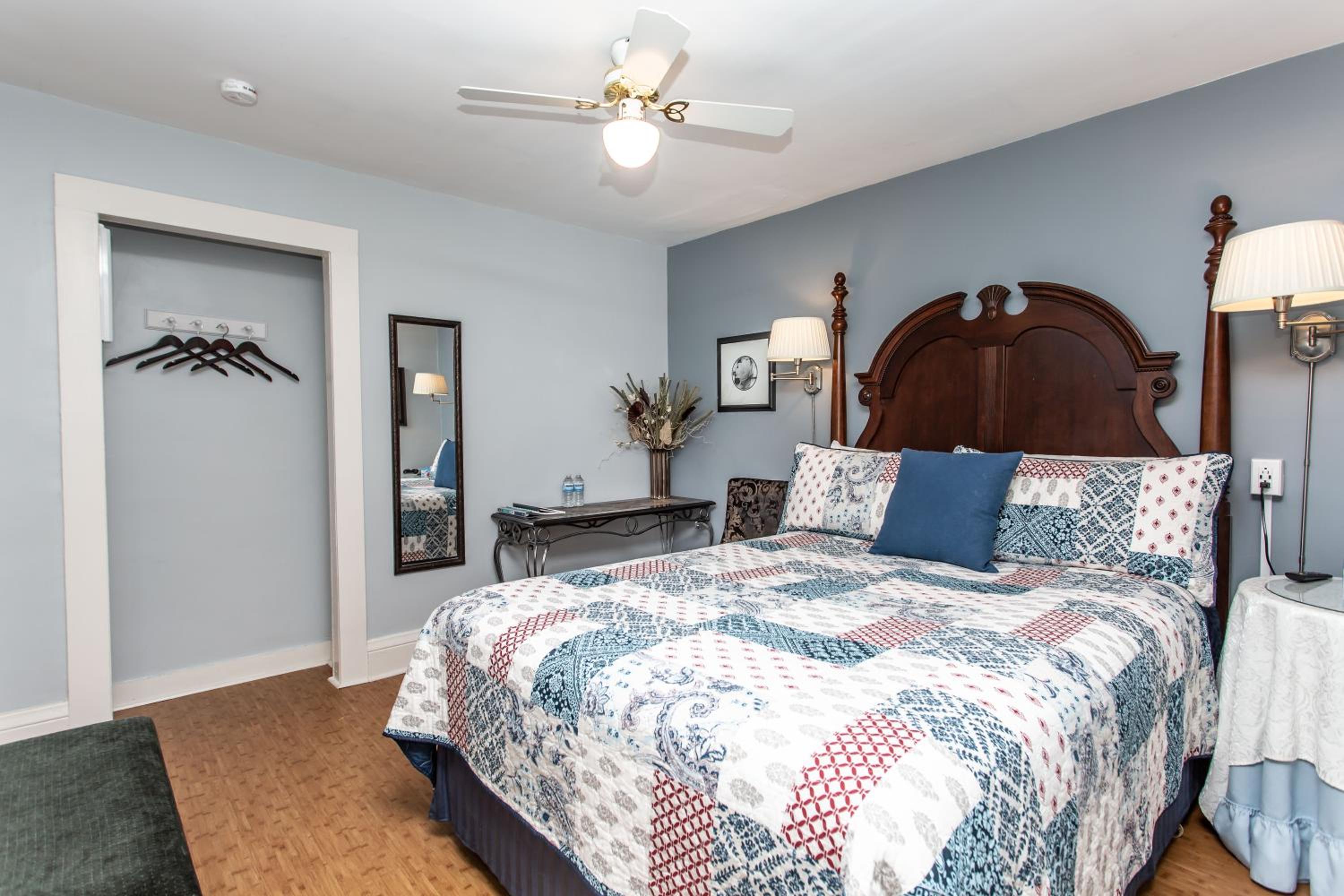 Superior Queen Room - Blue Room photo 2