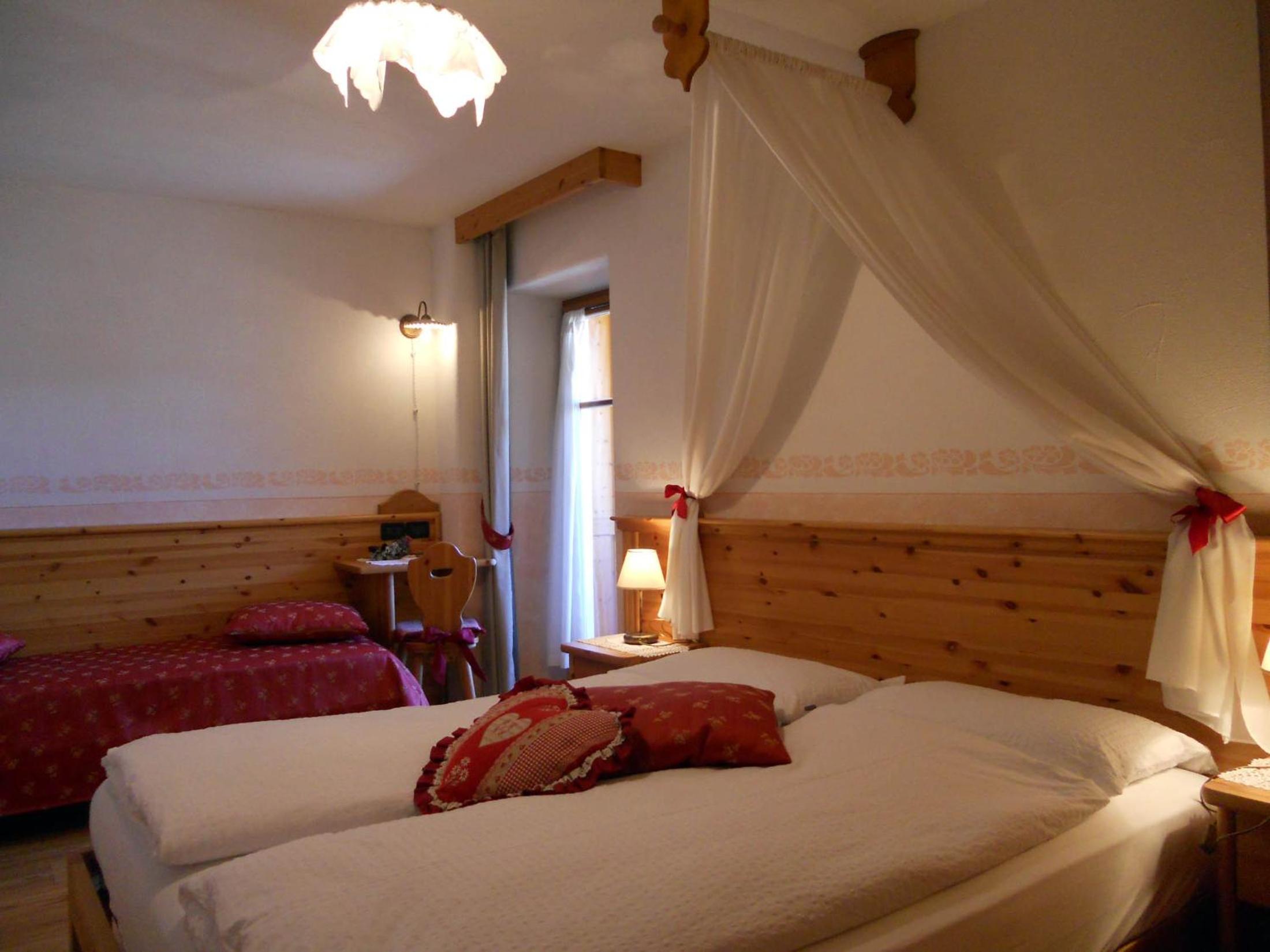 Double or Twin Room with Balcony photo 2