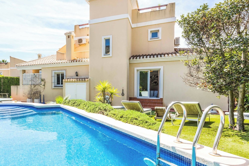 Villa (3 Bedrooms) photo 2
