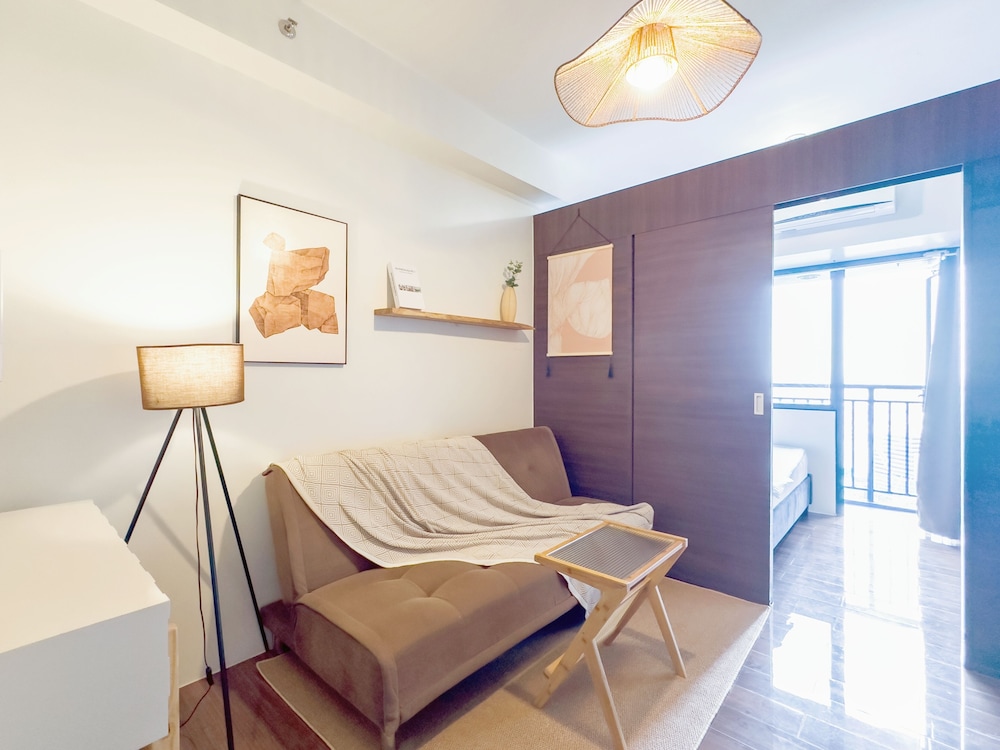 Classic Condo, 1 Queen Bed with Sofa bed, Balcony