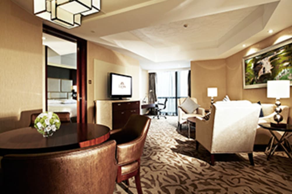 Business suite