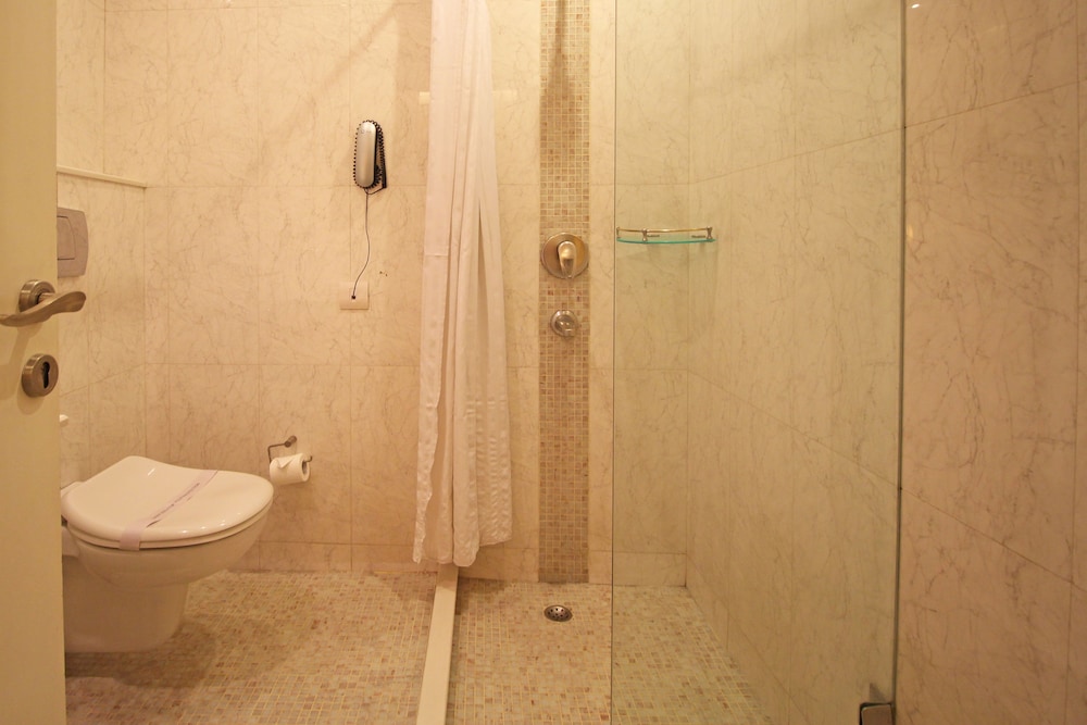 Deluxe Room - Photo 2