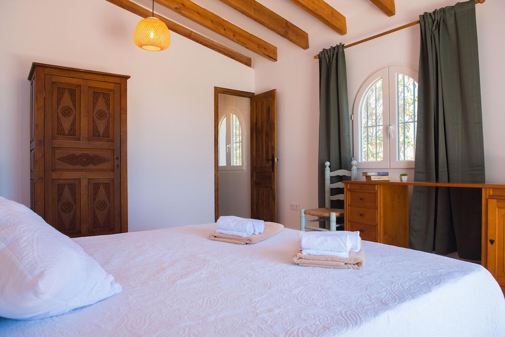Villa photo 2