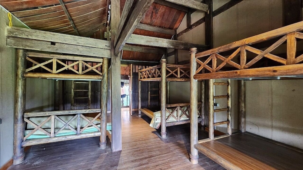 Economy Shared Dormitory, Balcony, Mountain View photo 1