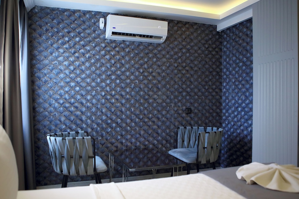 Luxury Triple Room photo 3