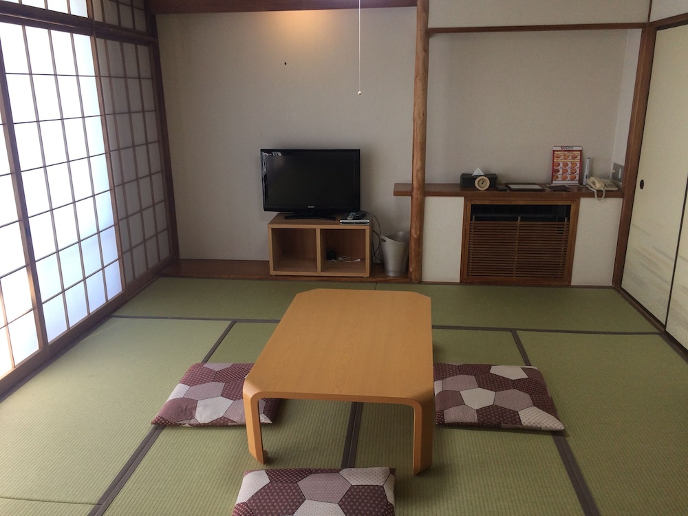 Japanese Room, Beach View, Smoking photo 3