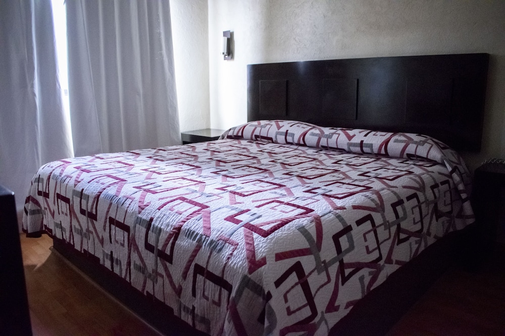 Business Room, 1 King Bed photo 1