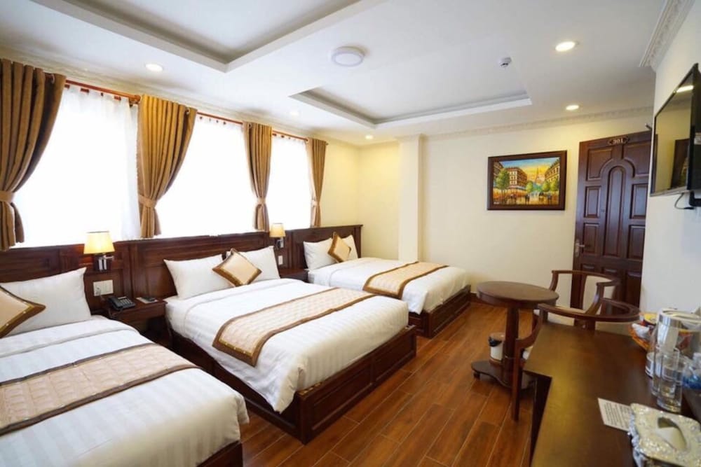 Deluxe Family Room