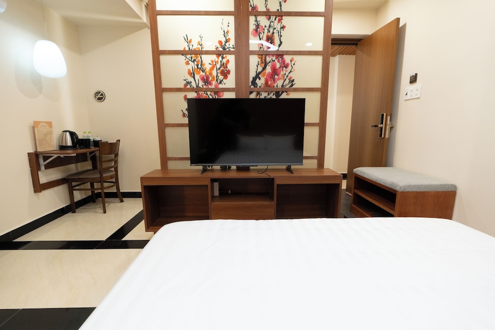 Deluxe Room, 1 King Bed