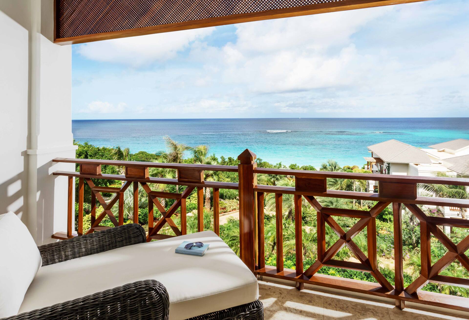 Ocean View 2 Queen Beds Private Balcony