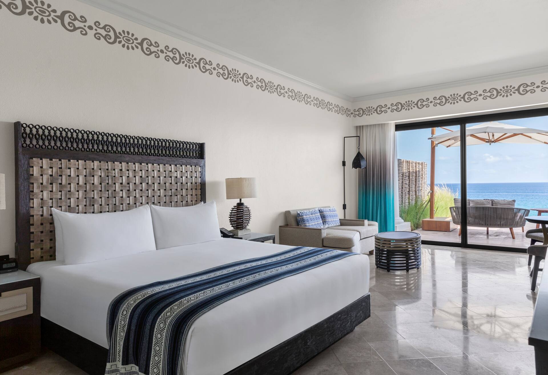 Plunge Pool Suite Ocean Front
