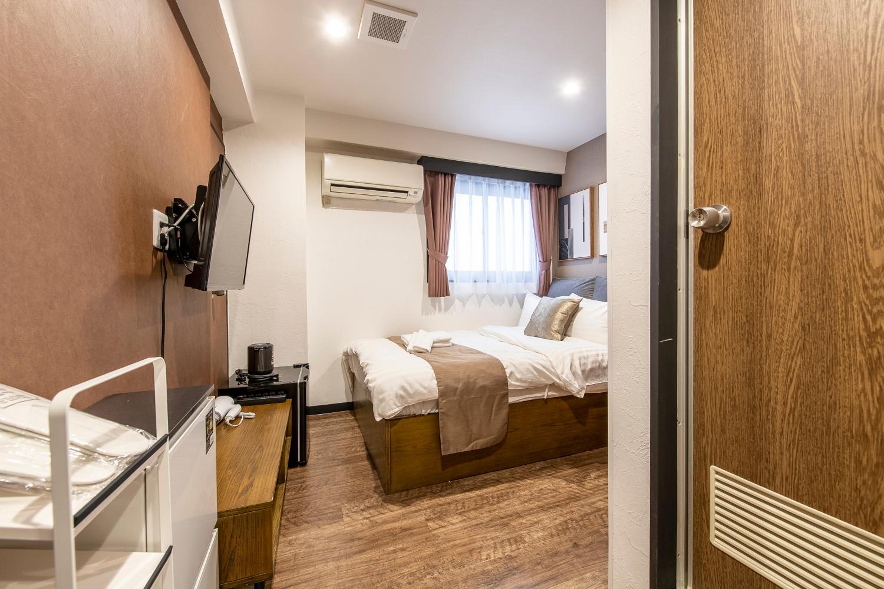 Economy Double Room photo 3