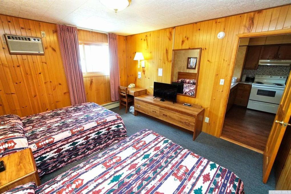 Two-Bedroom Suite photo 1