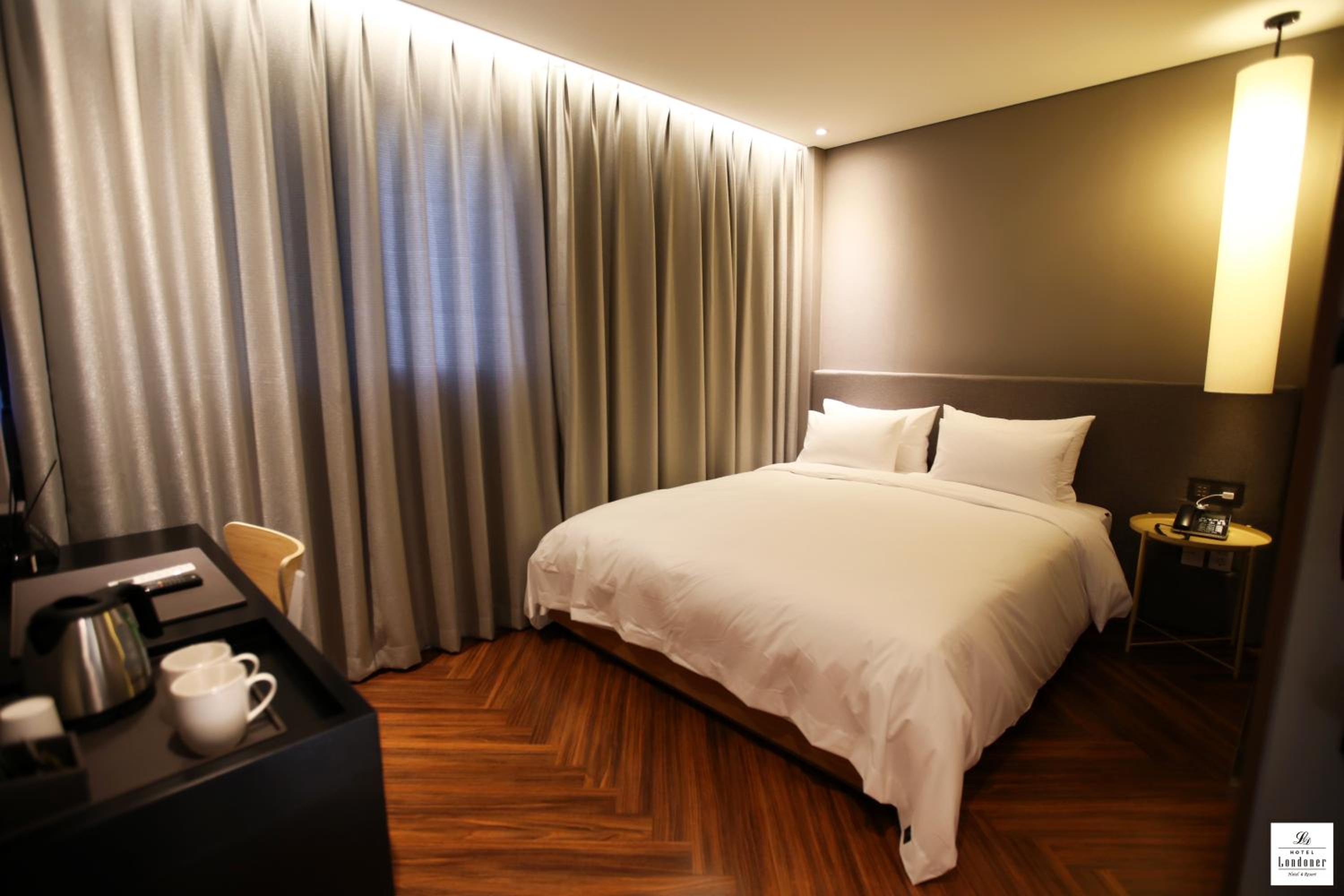 Standard Double Room - Photo 3