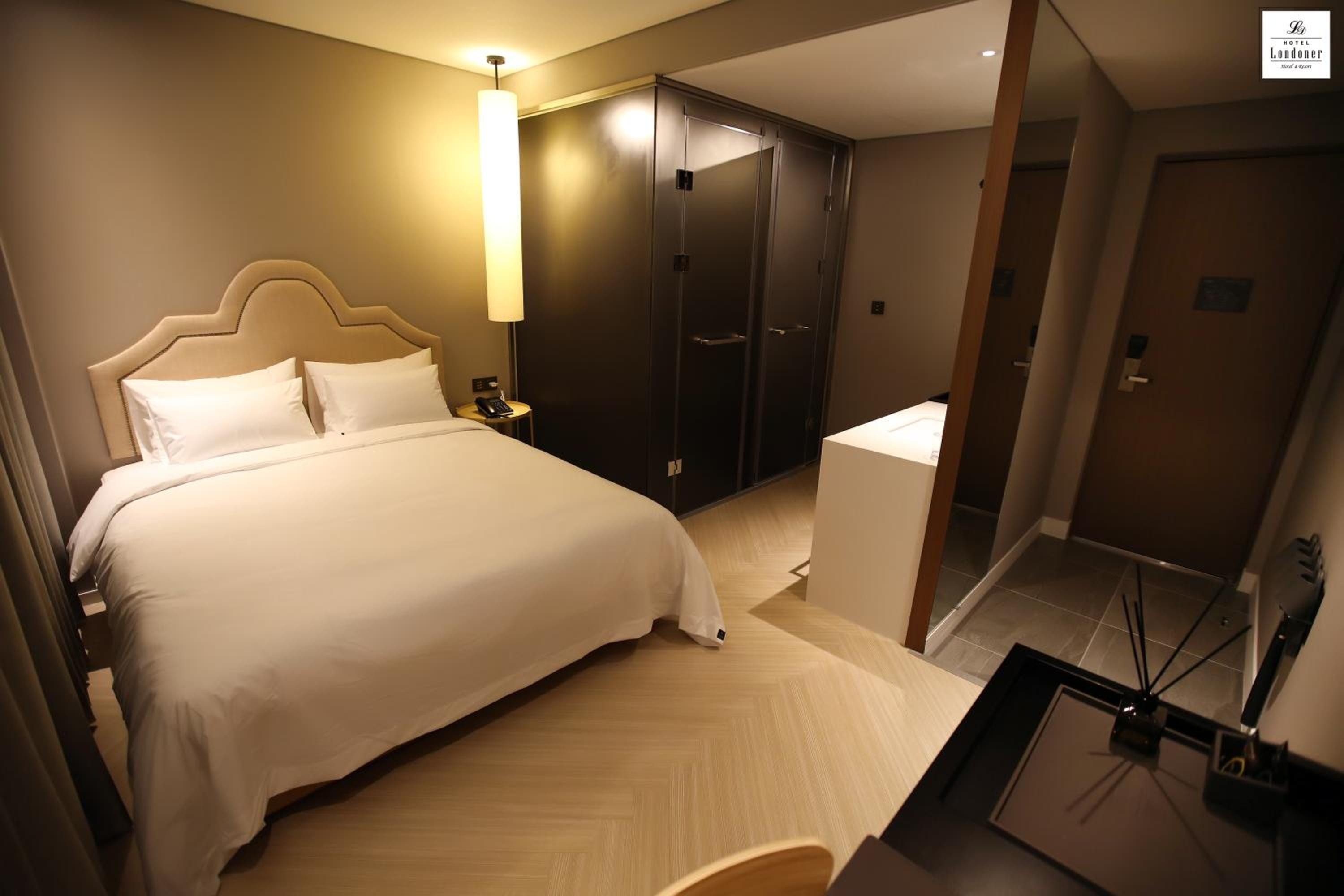 Standard Double Room - Photo 2