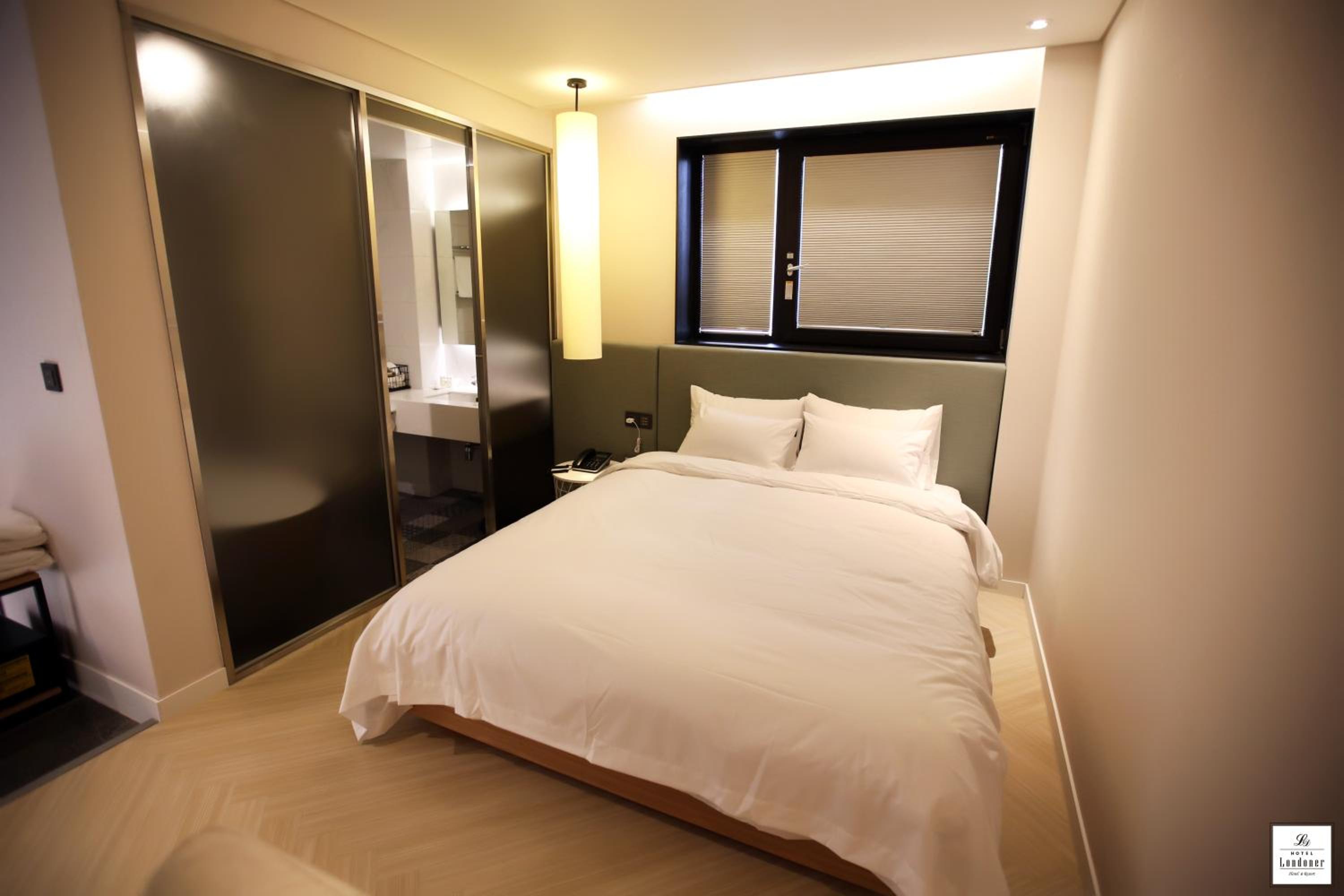Deluxe Double Room With Bath