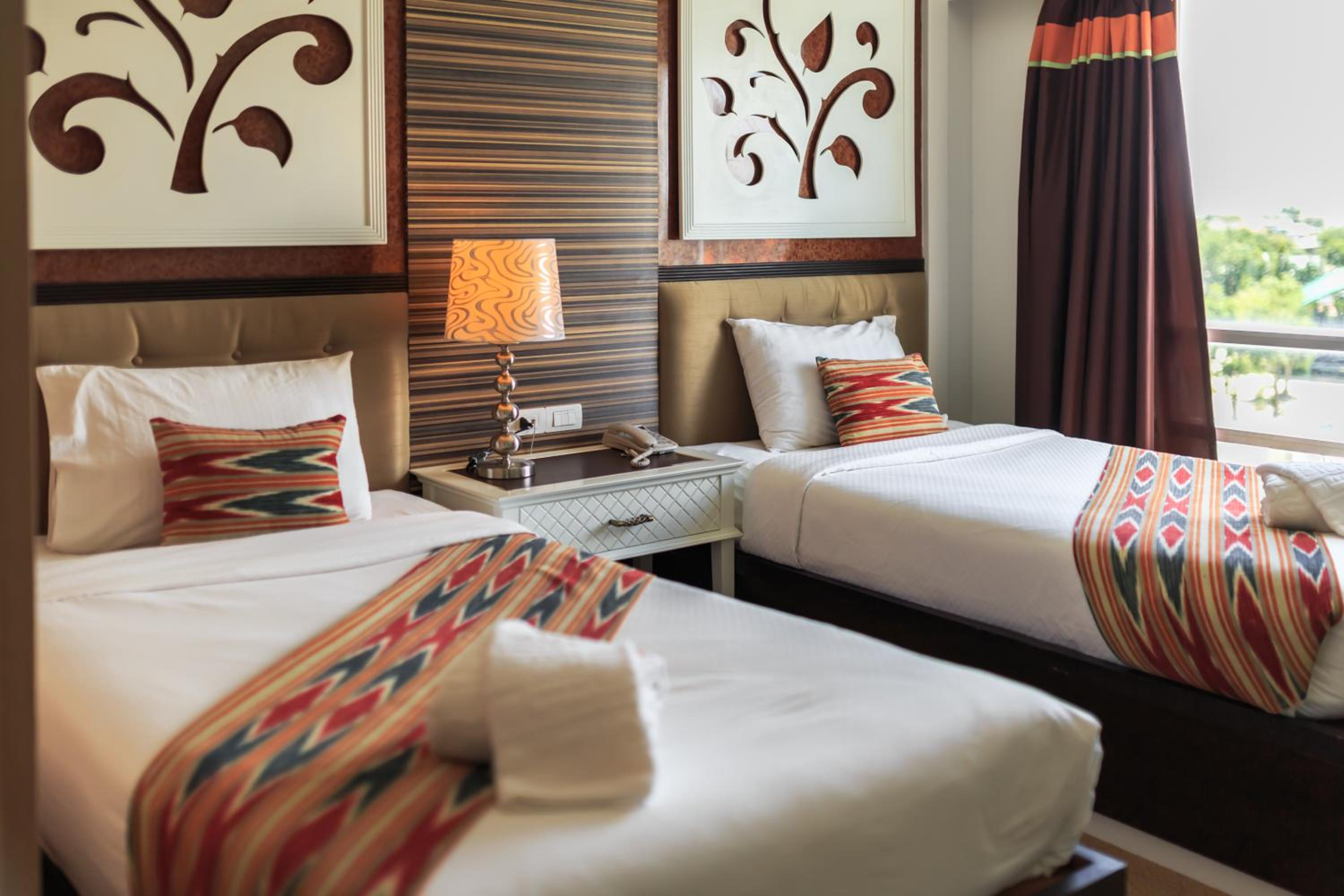 Standard Twin Room - Photo 4