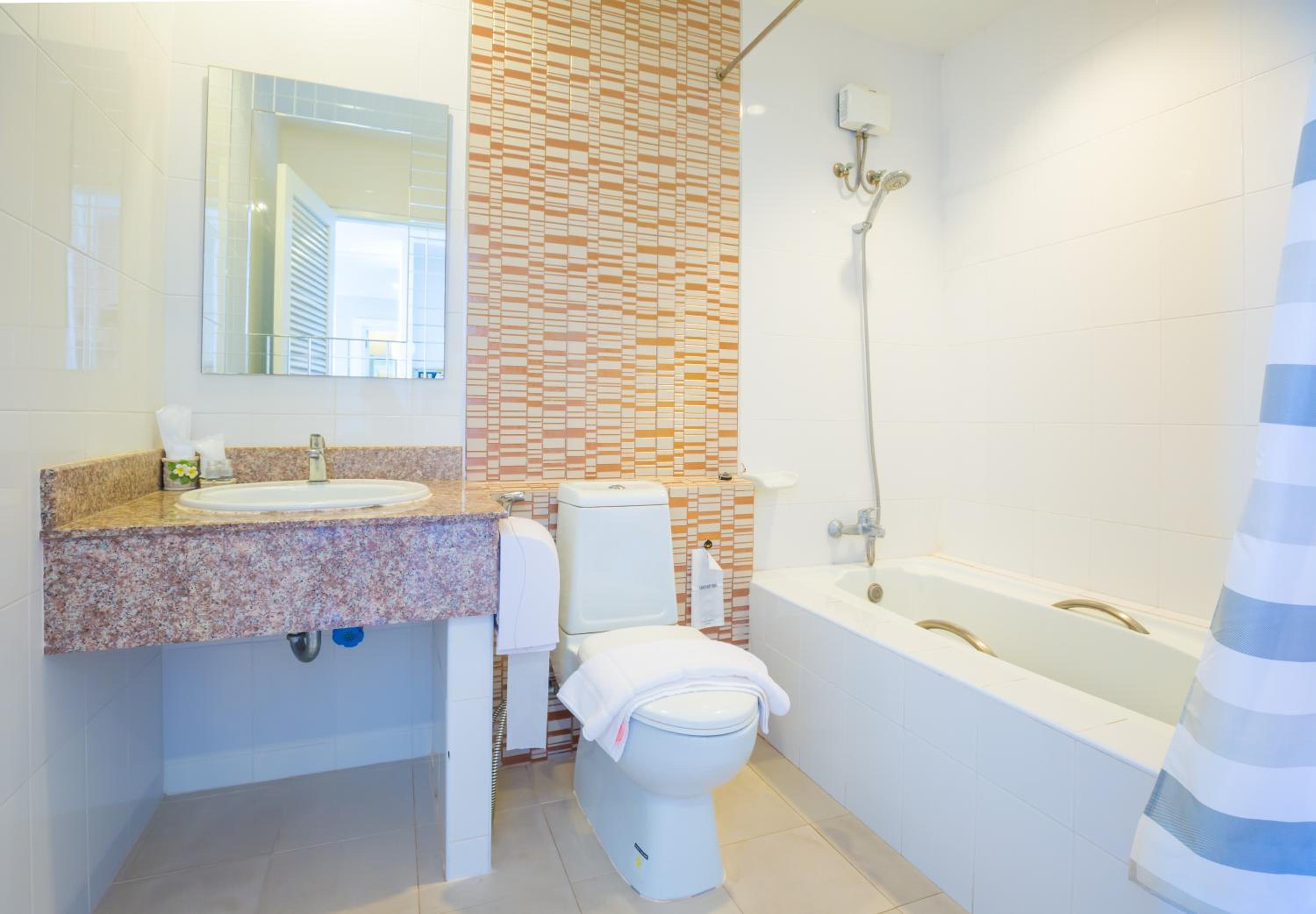 Standard Double Room - Photo 2
