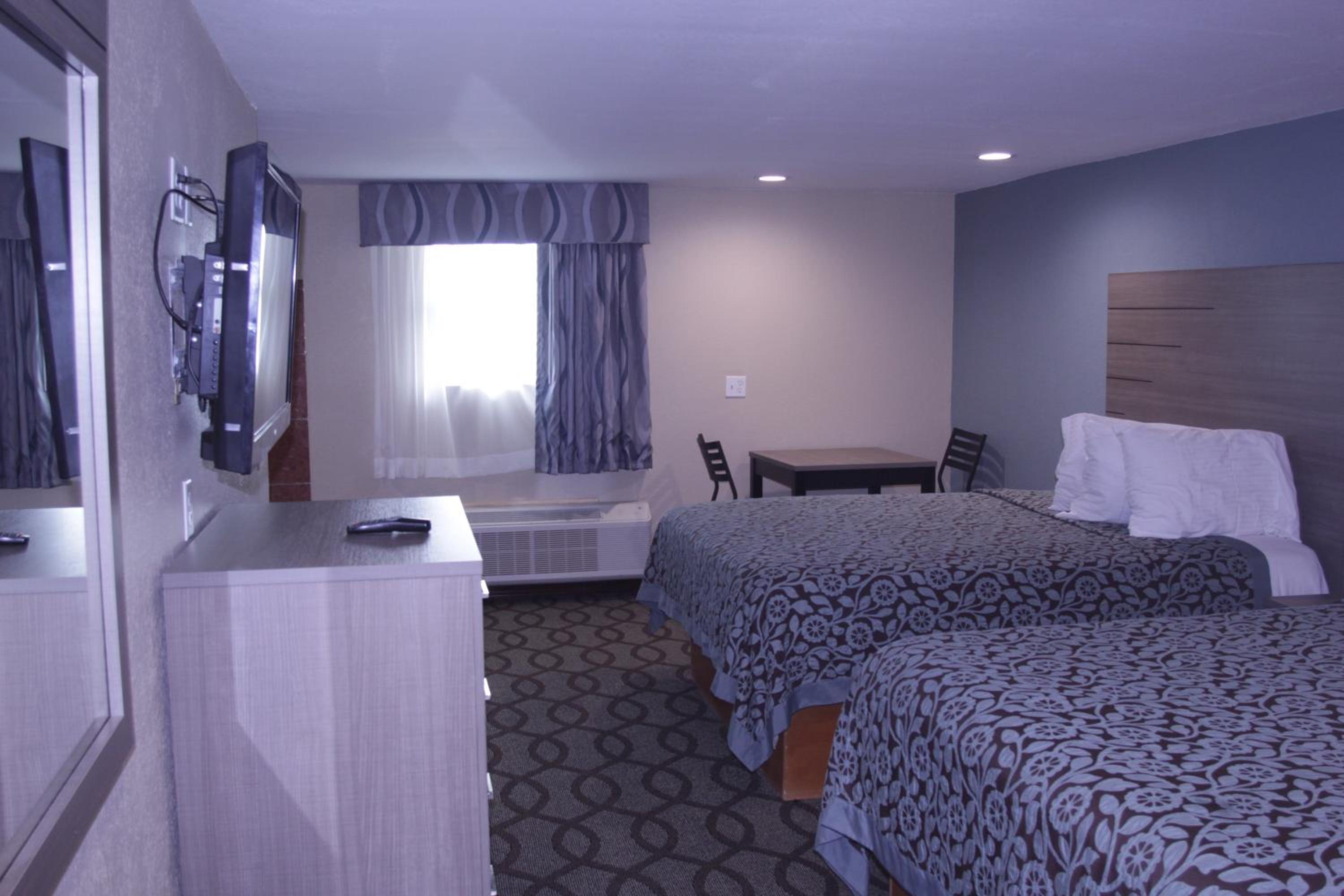 Queen Room with Two Queen Beds with Kitchen - Photo 1