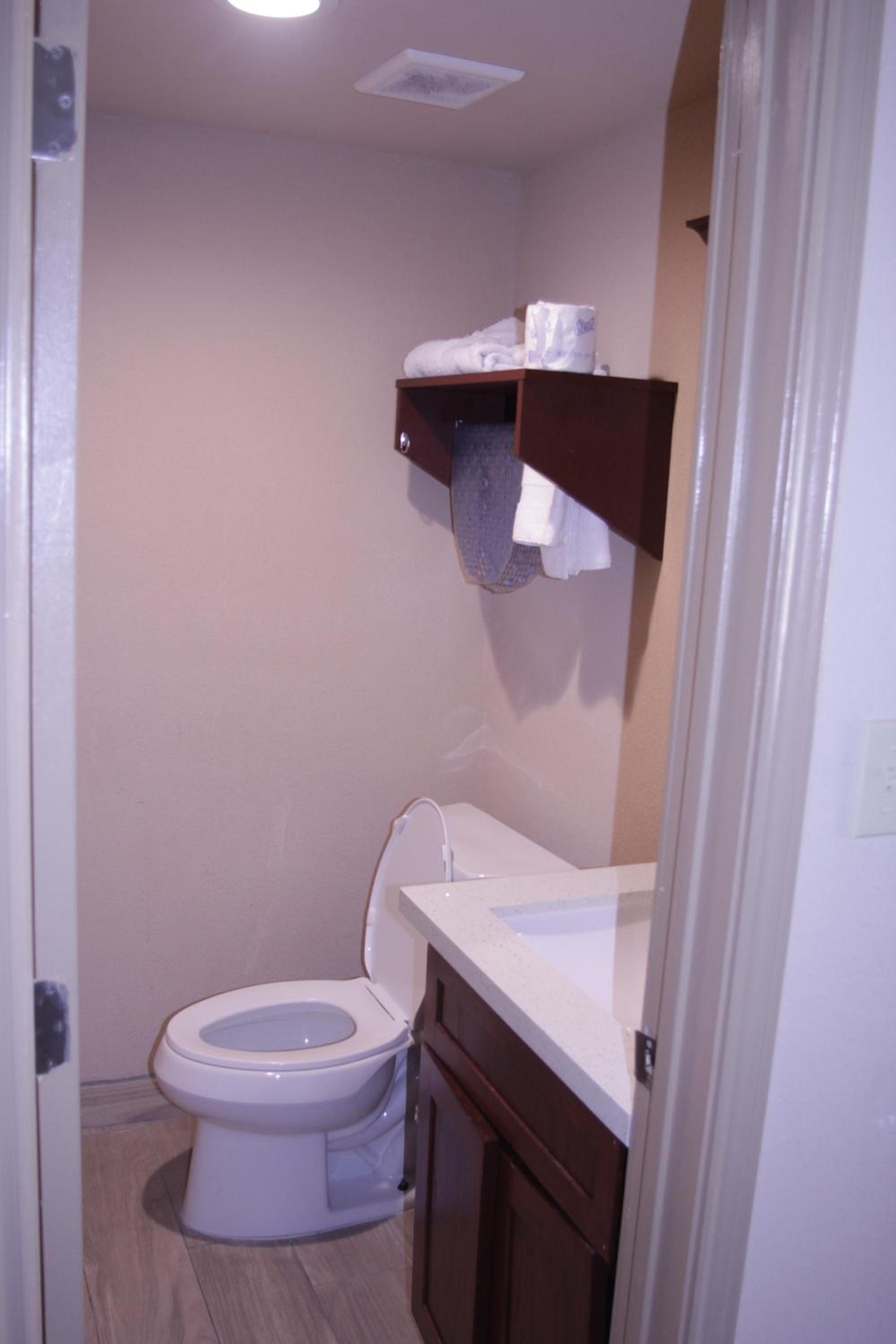 Two-Bedroom Suite - Photo 9