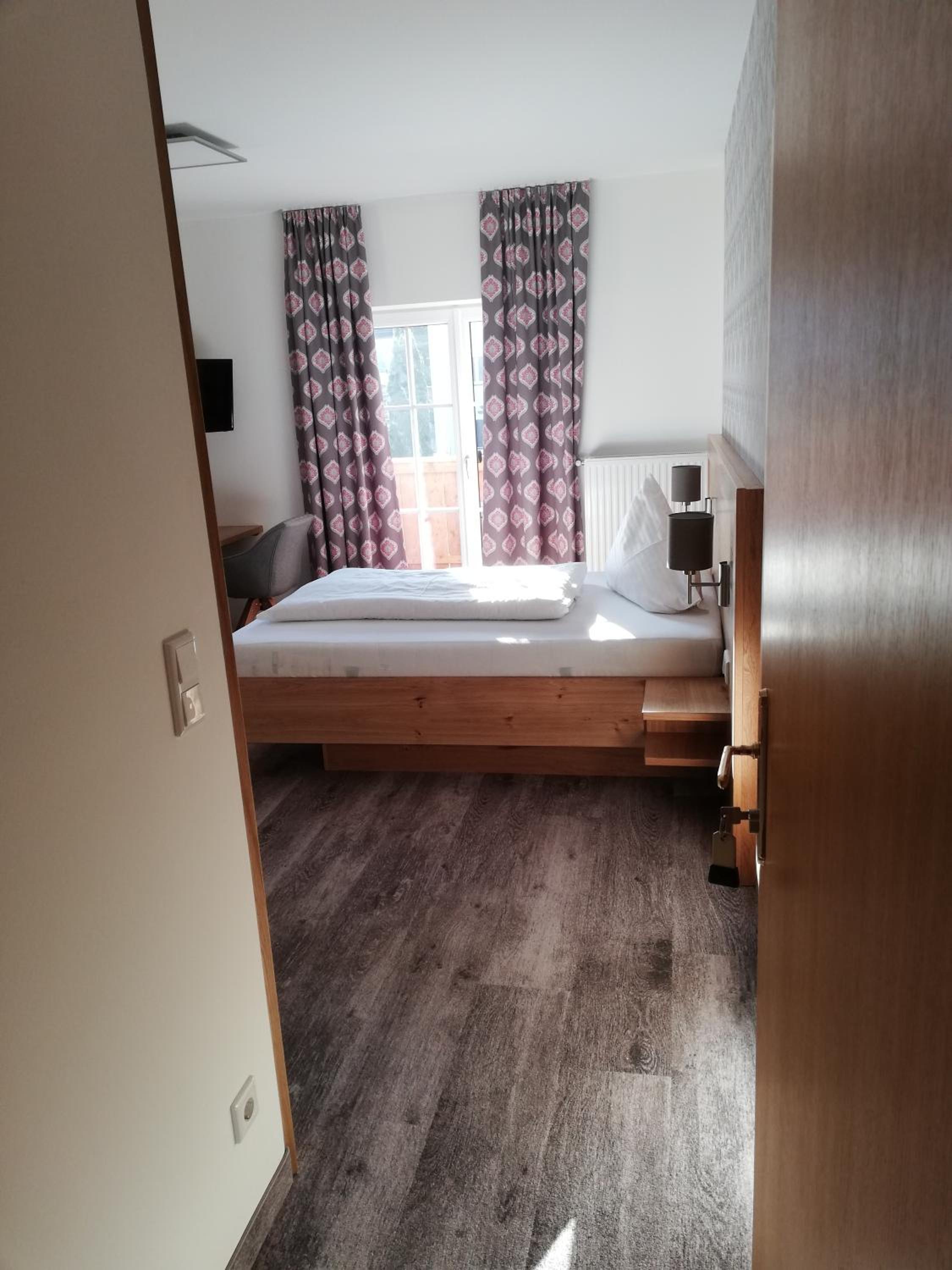 Single Room photo 3