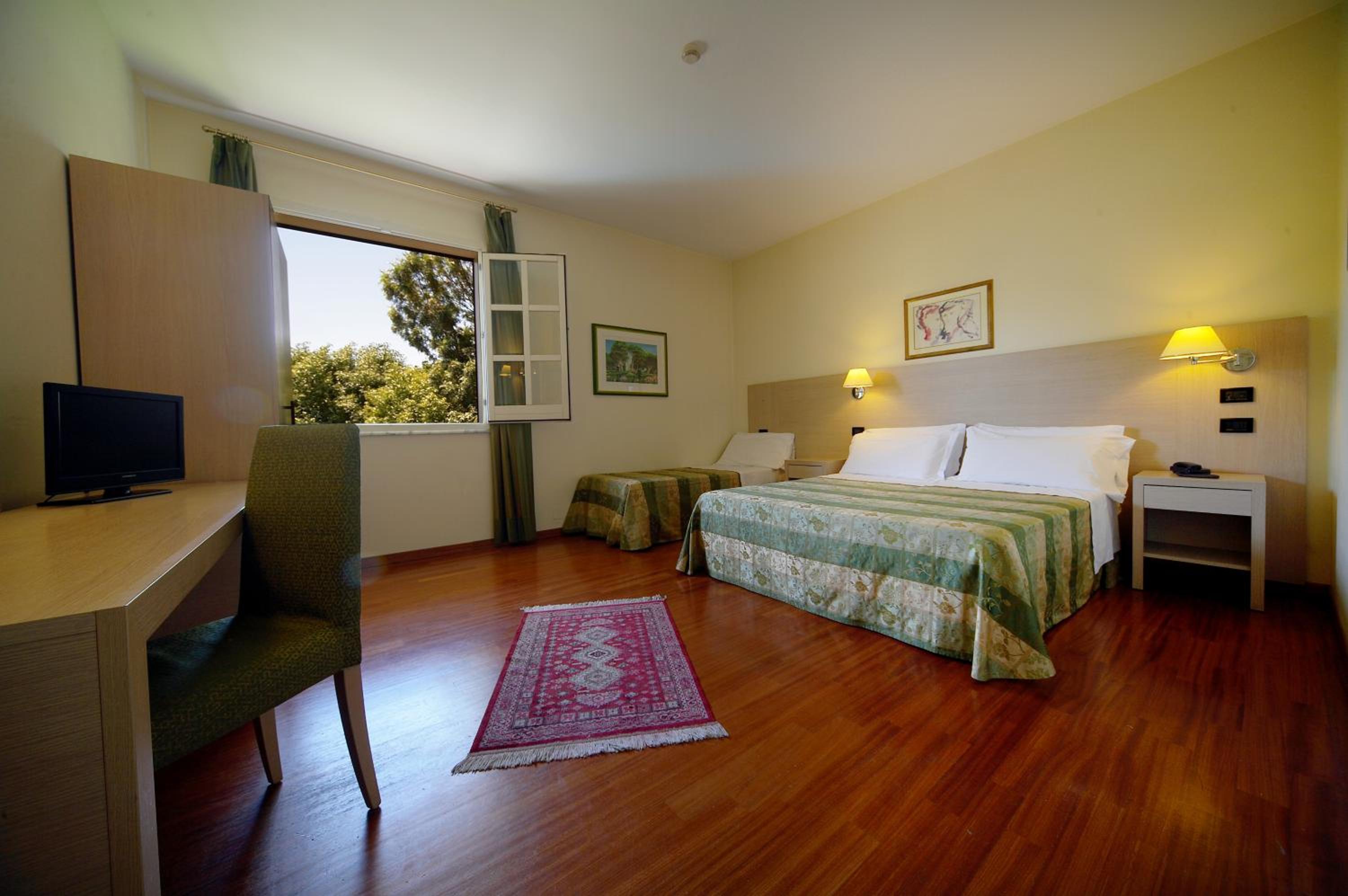 Budget Double or Twin Room - Photo 3