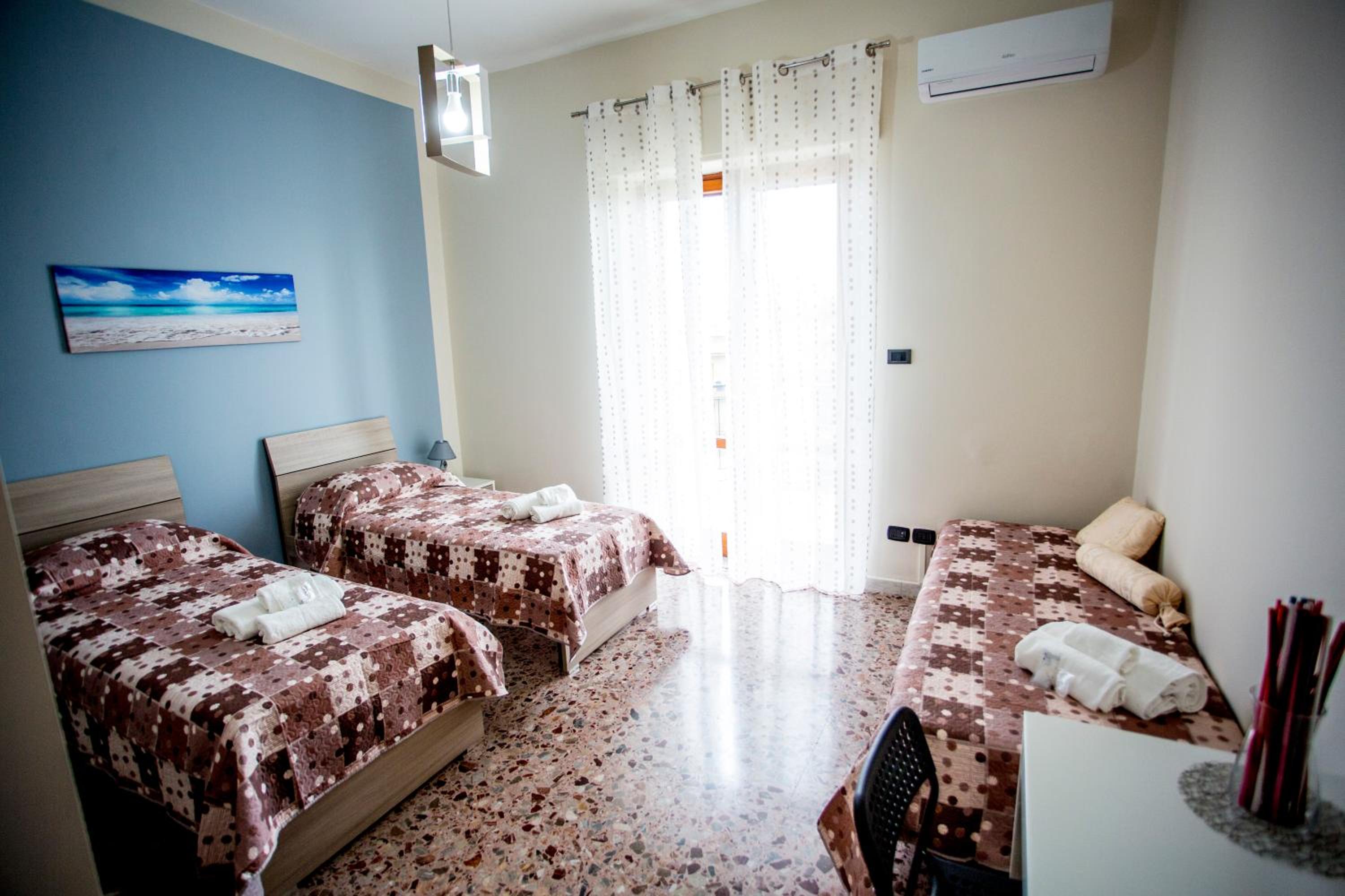 Triple Room with Private Bathroom photo 2