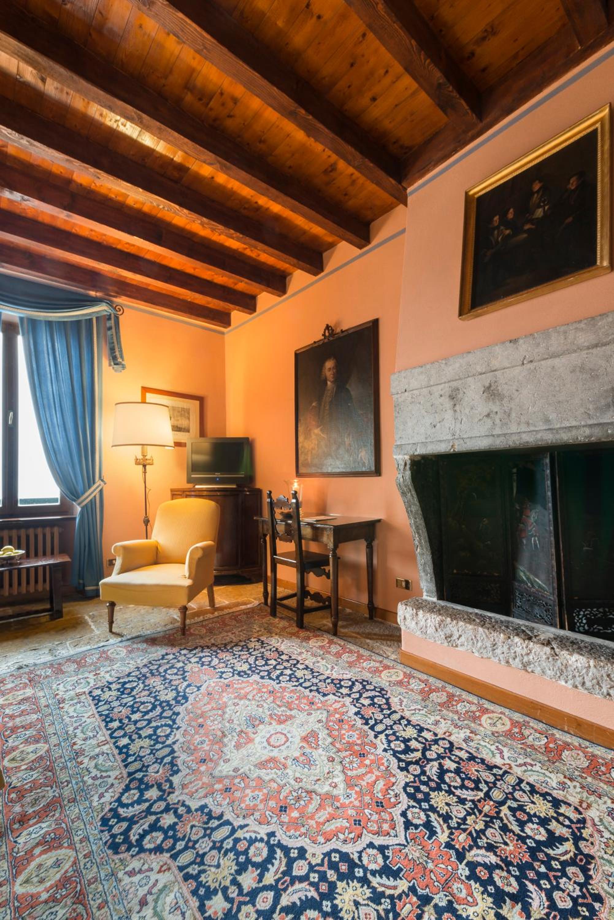 Superior Double or Twin Room with Lake View photo 3