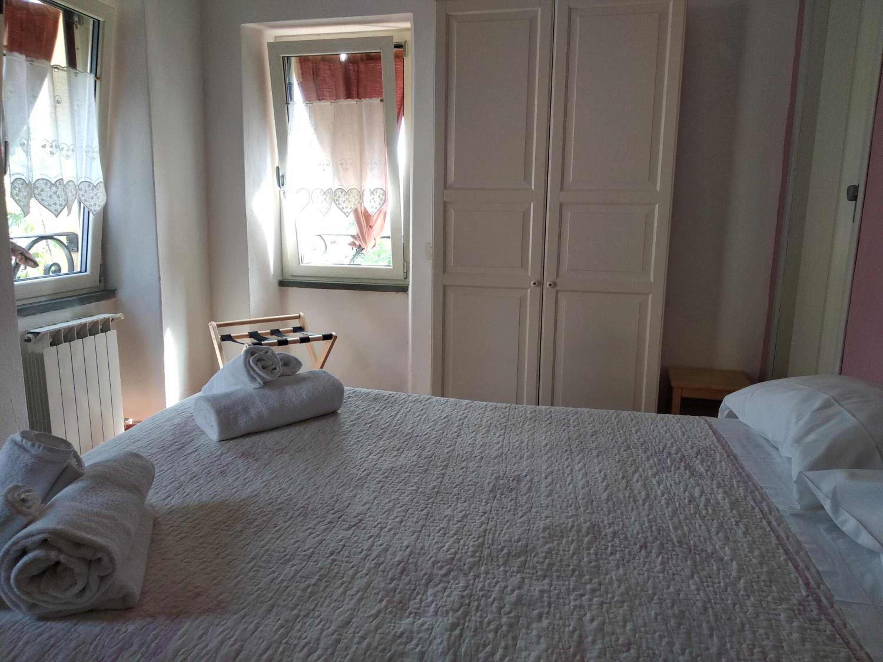 Double Room with Balcony - Photo 19
