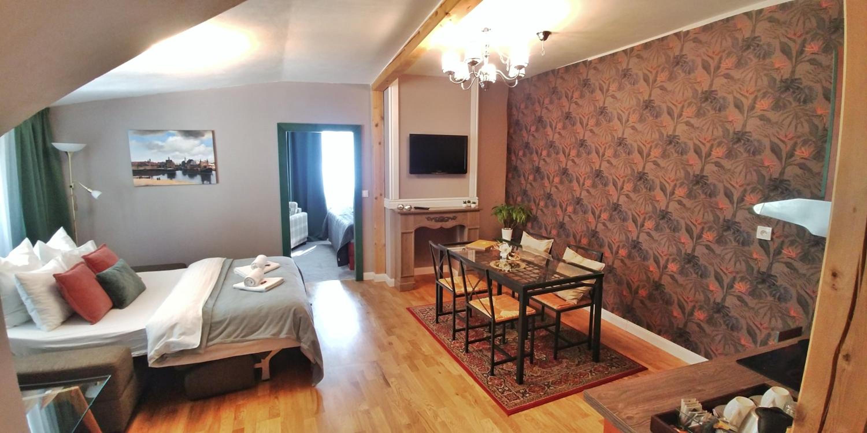 Deluxe Apartment photo 2