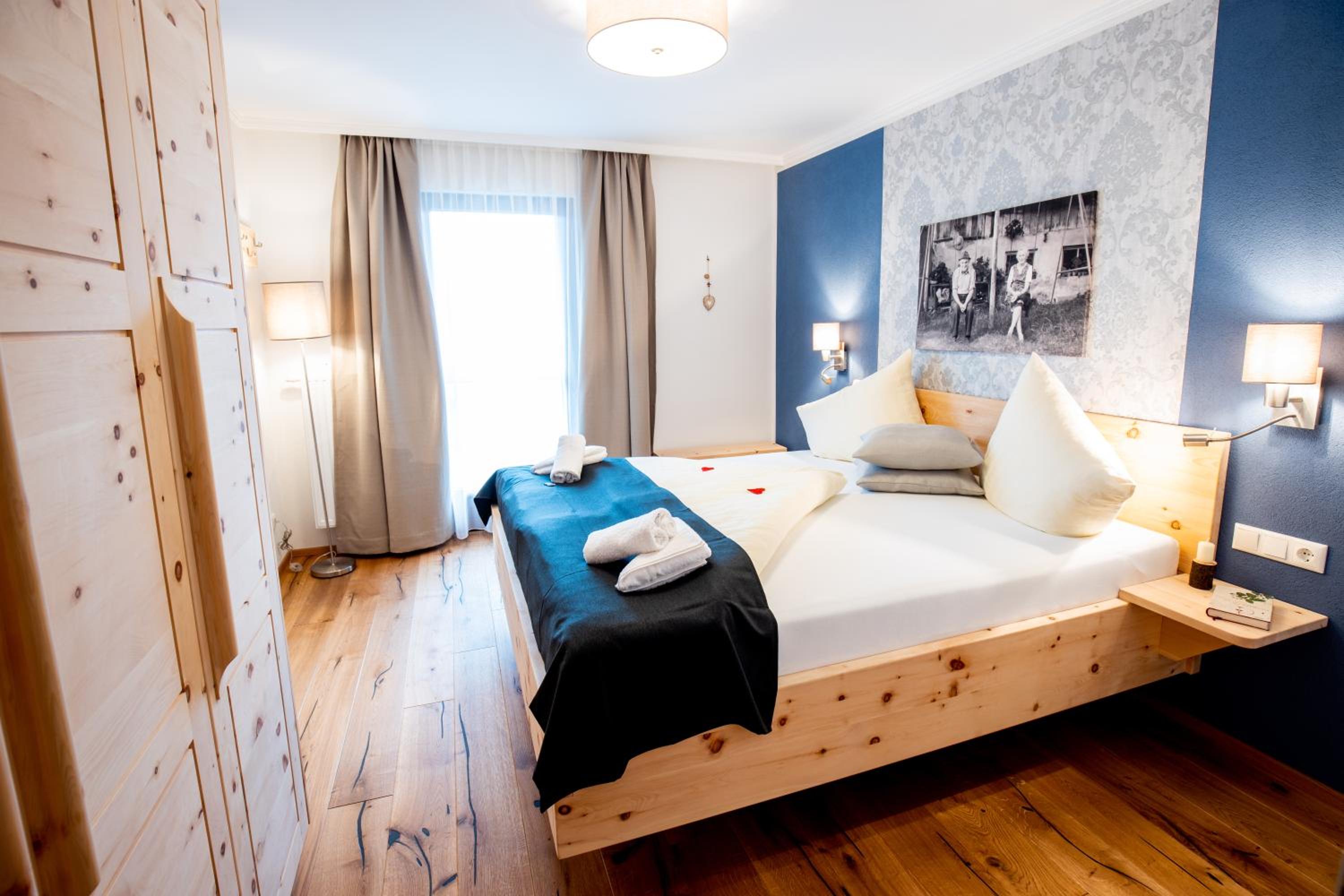 Two-Bedroom Apartment with Balcony photo 1