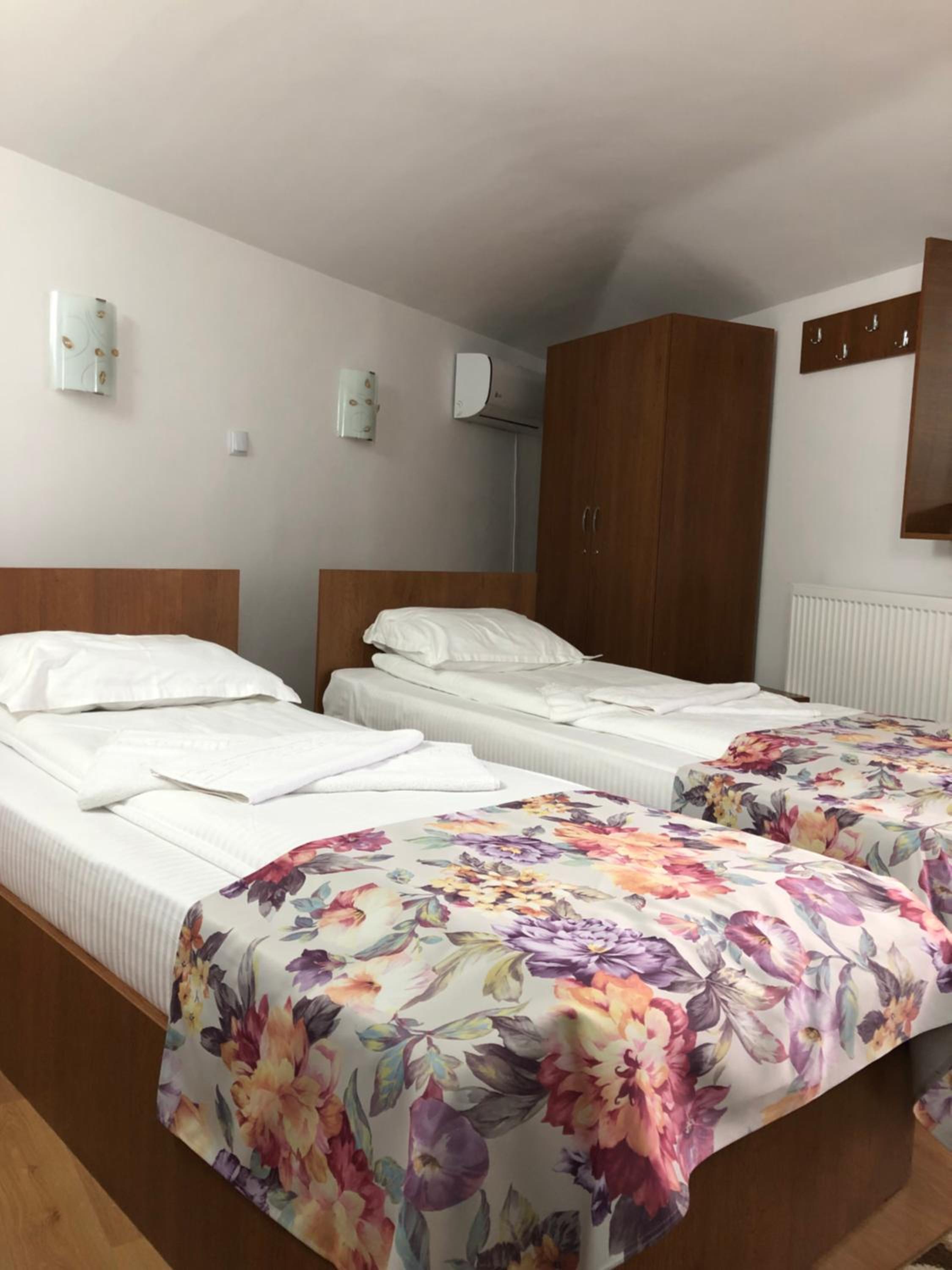 Deluxe Double or Twin Room - Photo 1