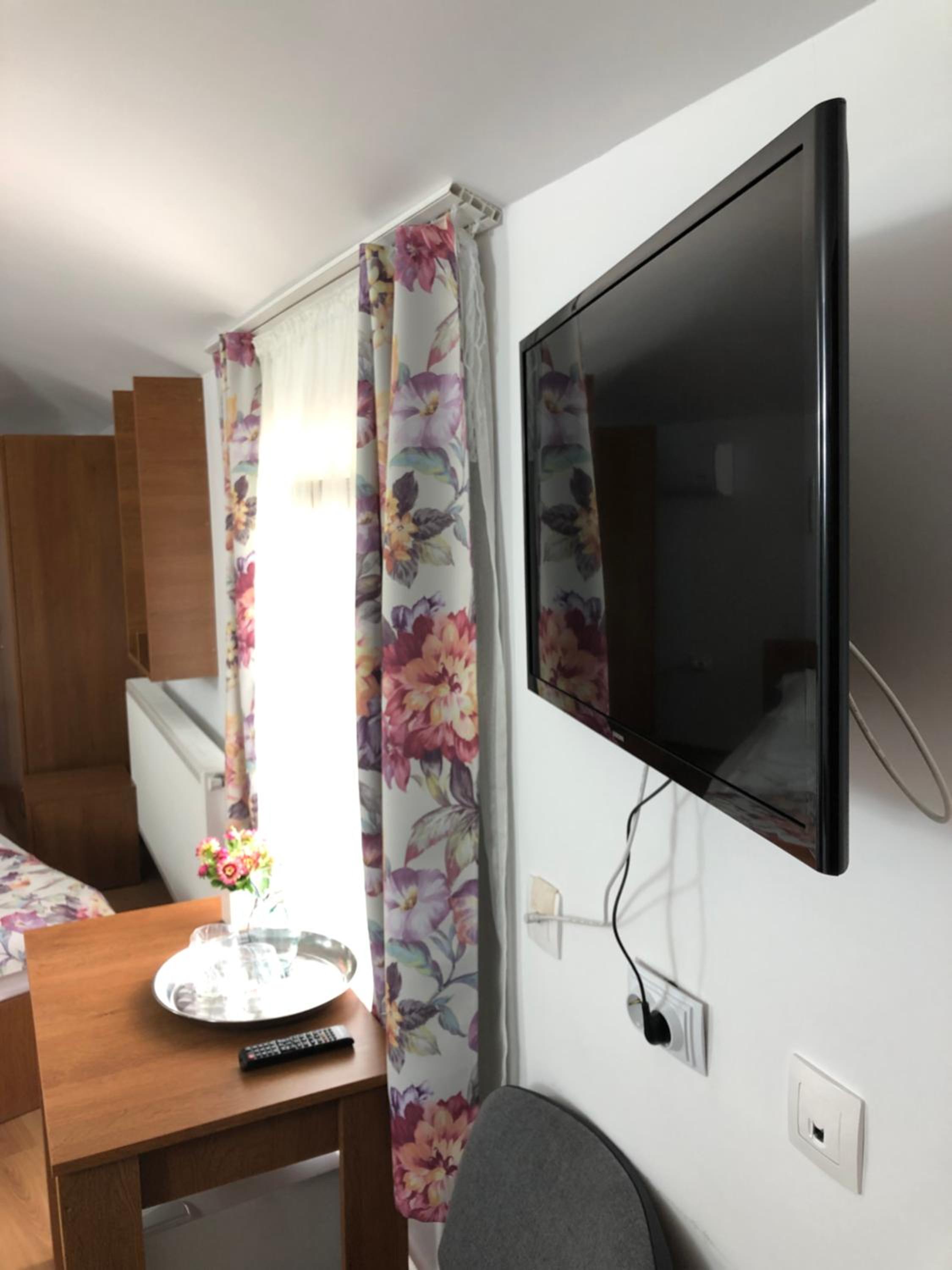 Deluxe Double or Twin Room - Photo 3