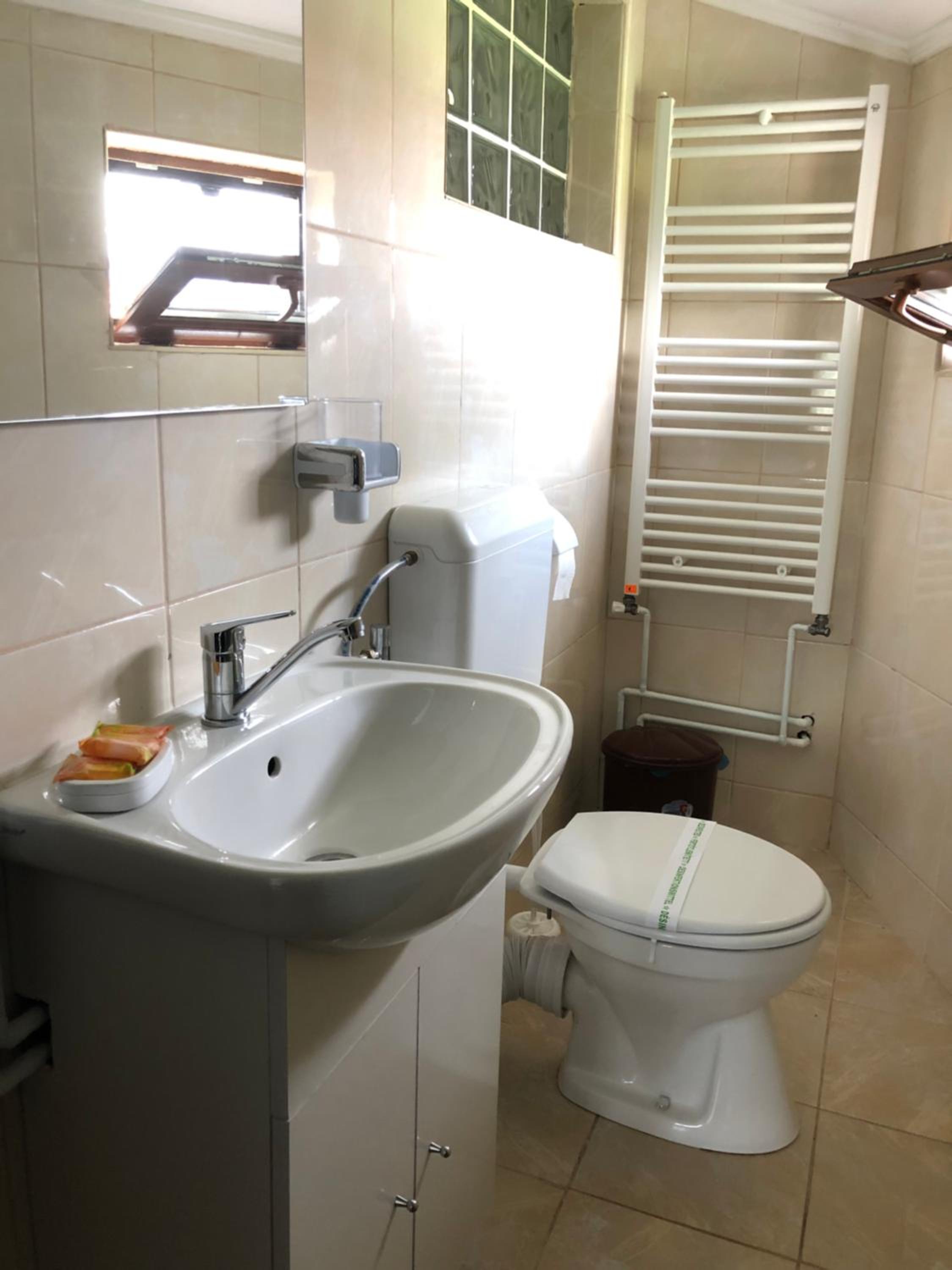 Deluxe Double or Twin Room - Photo 4