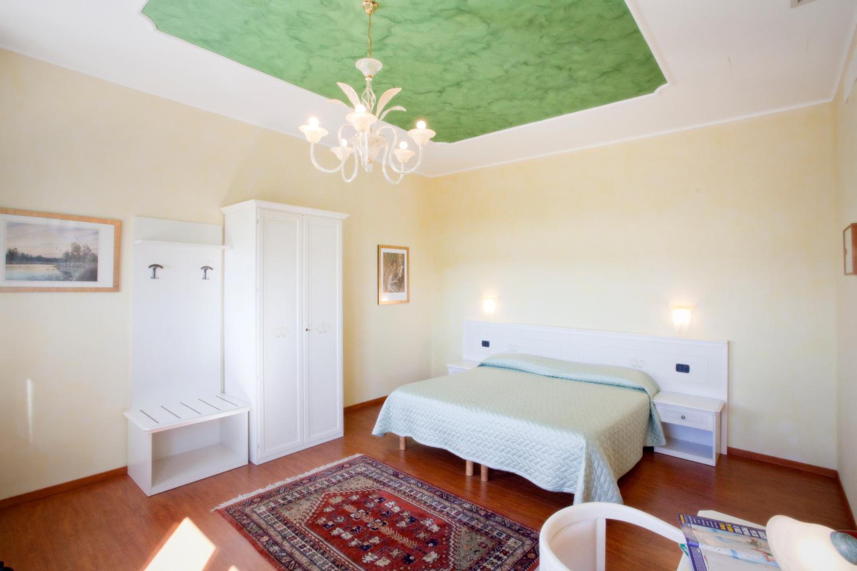 Double Room photo 3