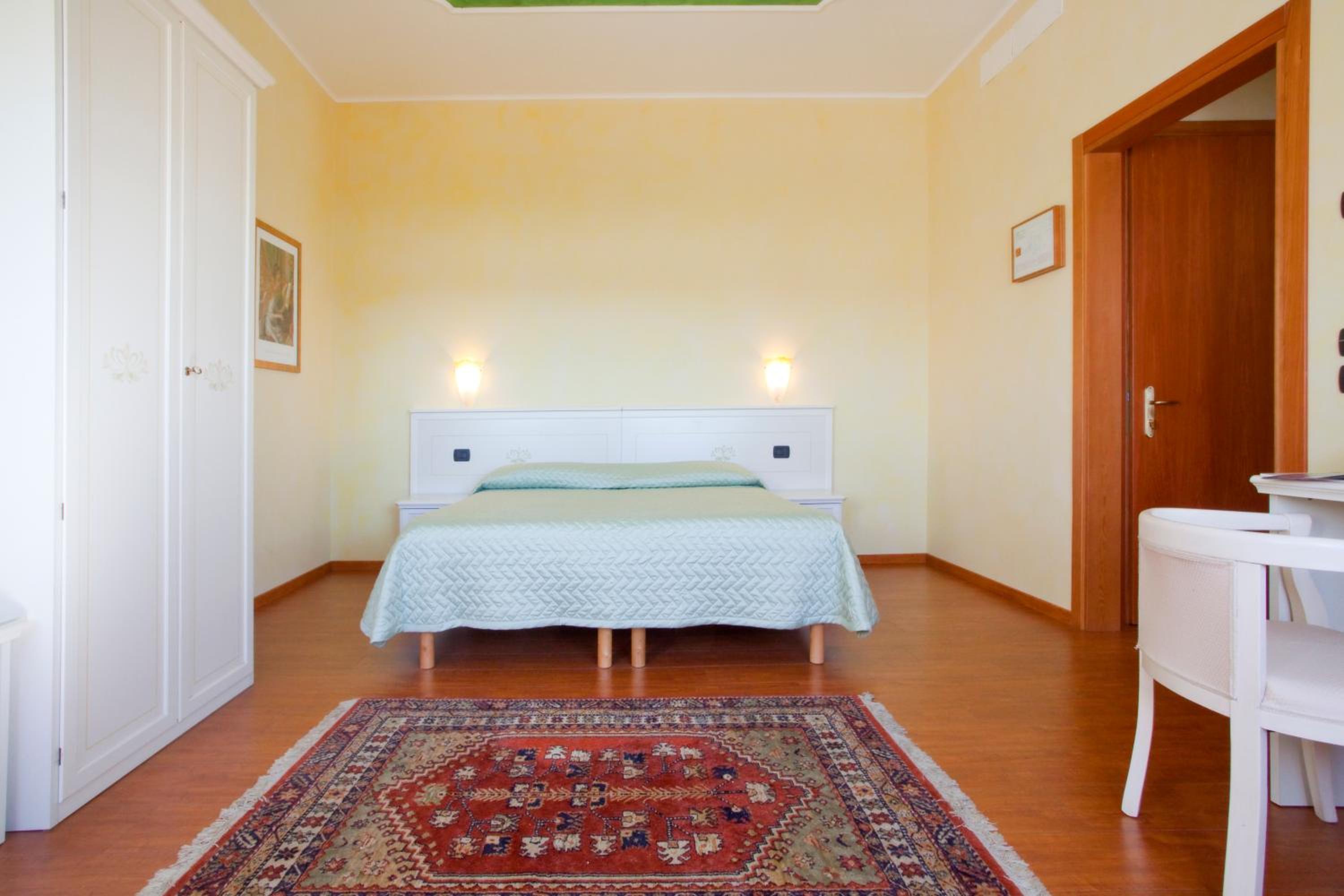 Double Room photo 3