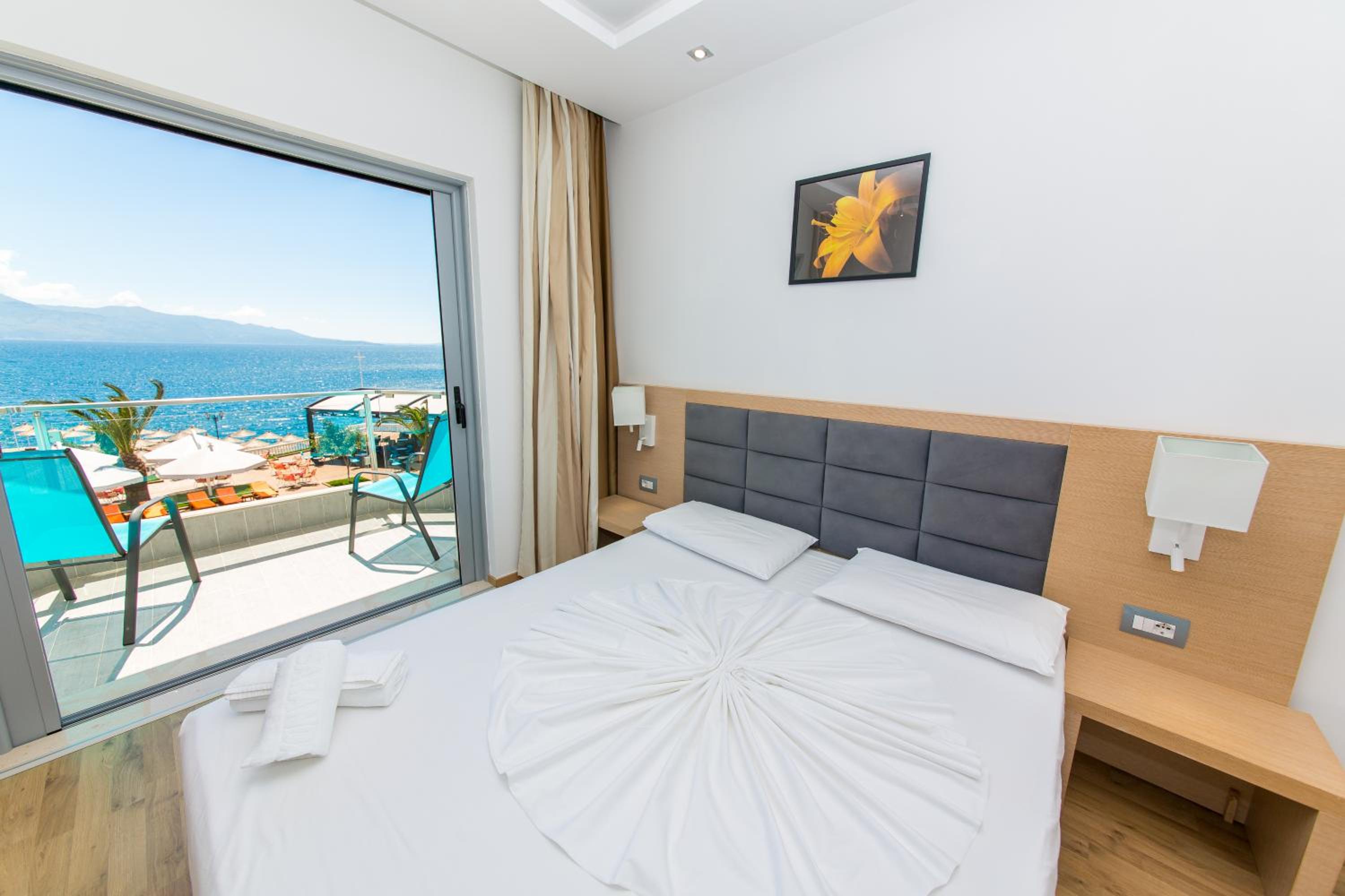 Double Room with Balcony and Sea View