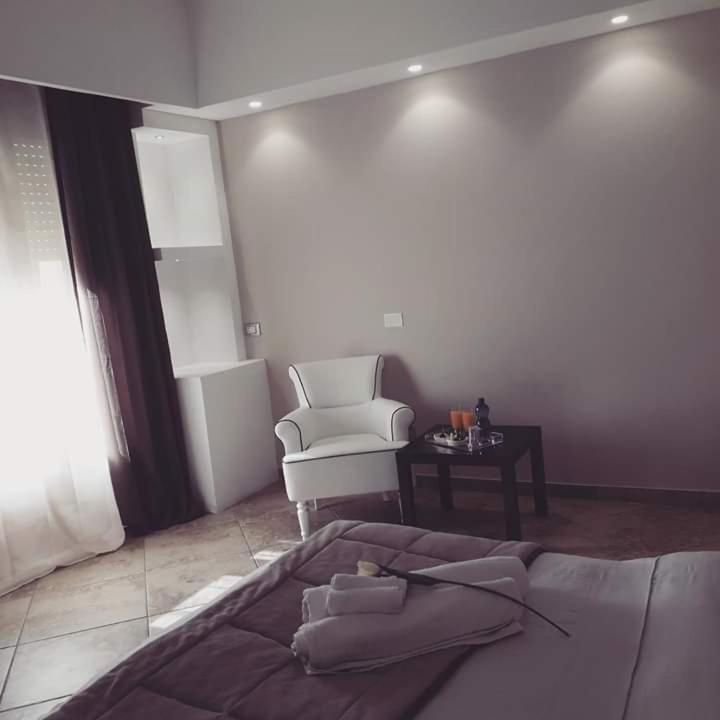Double Room - Photo 2