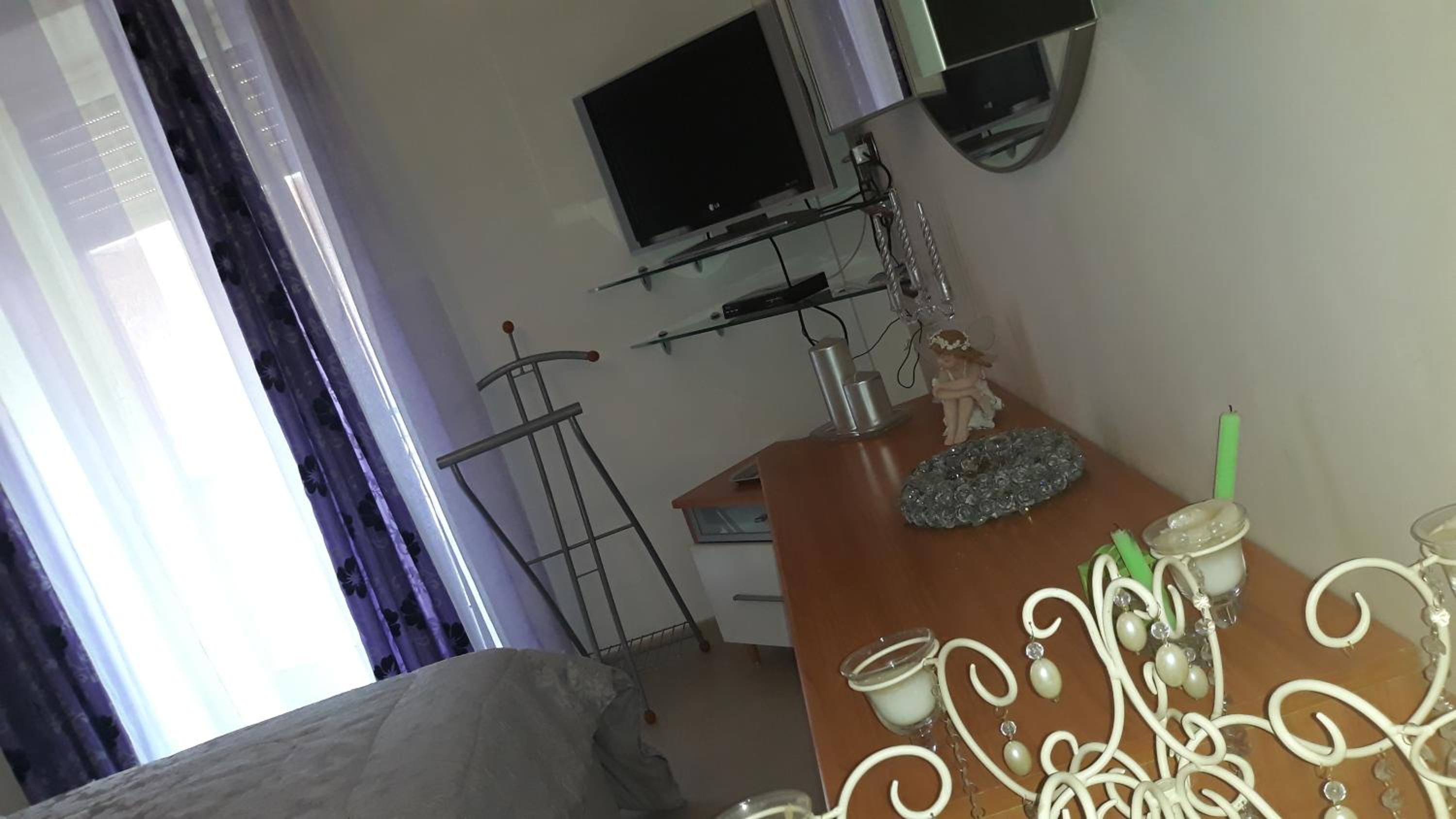 Double Room with Private Bathroom - Photo 59