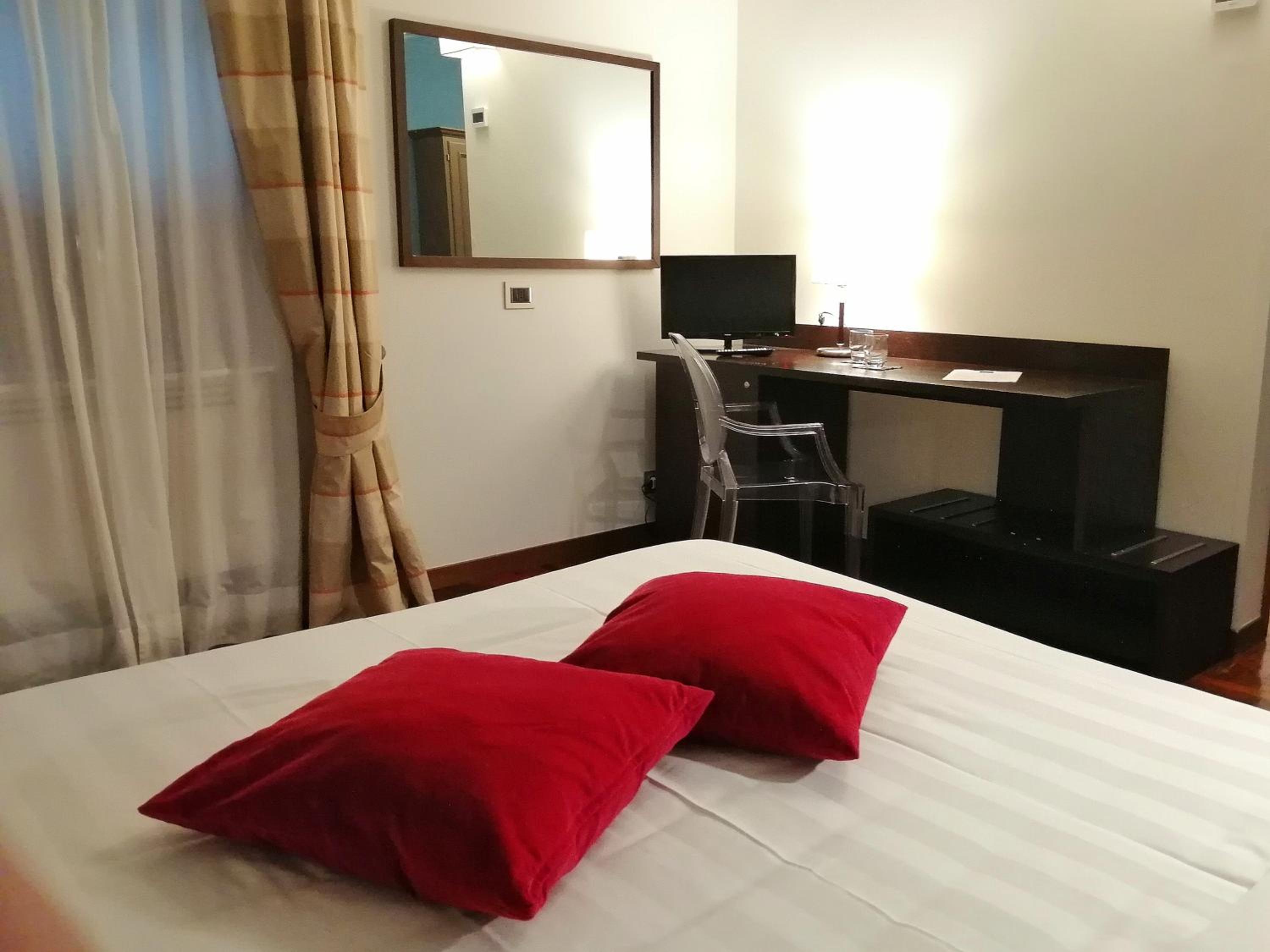 Standard Triple Room - Photo 1