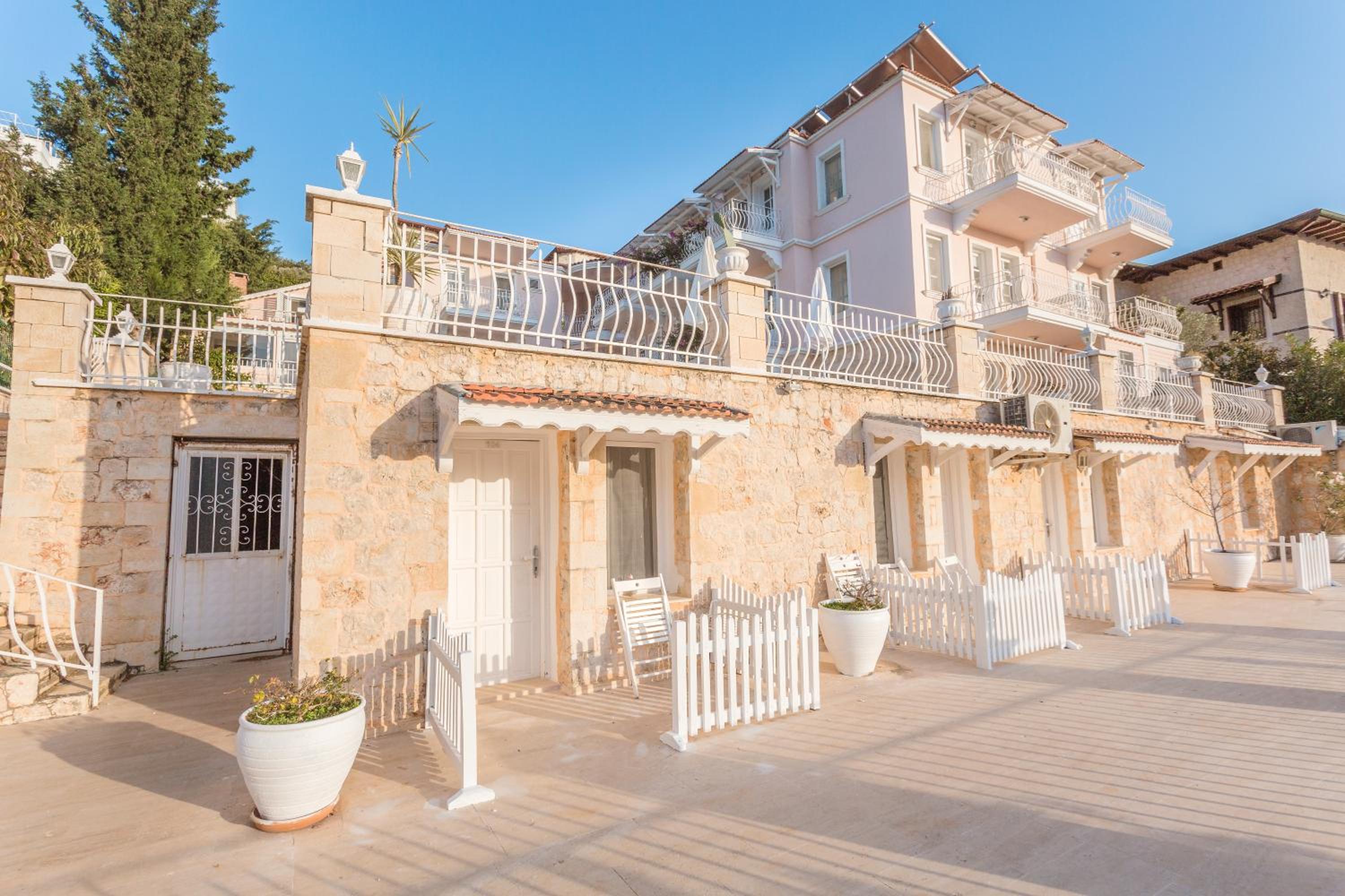 Double Room With Balcony And Sea View - Photo 12